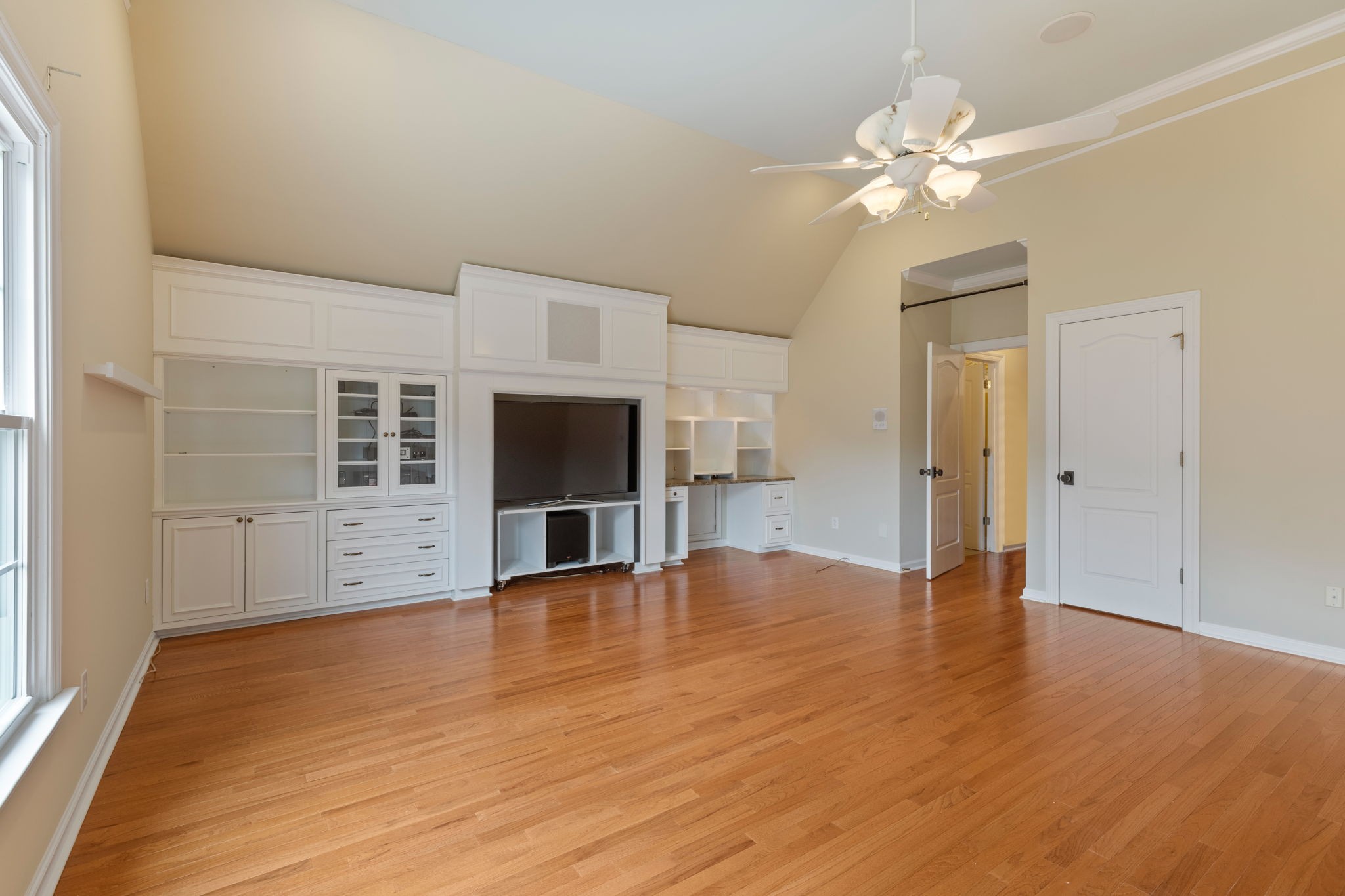 1607 Ashford Ct Property Photo 38