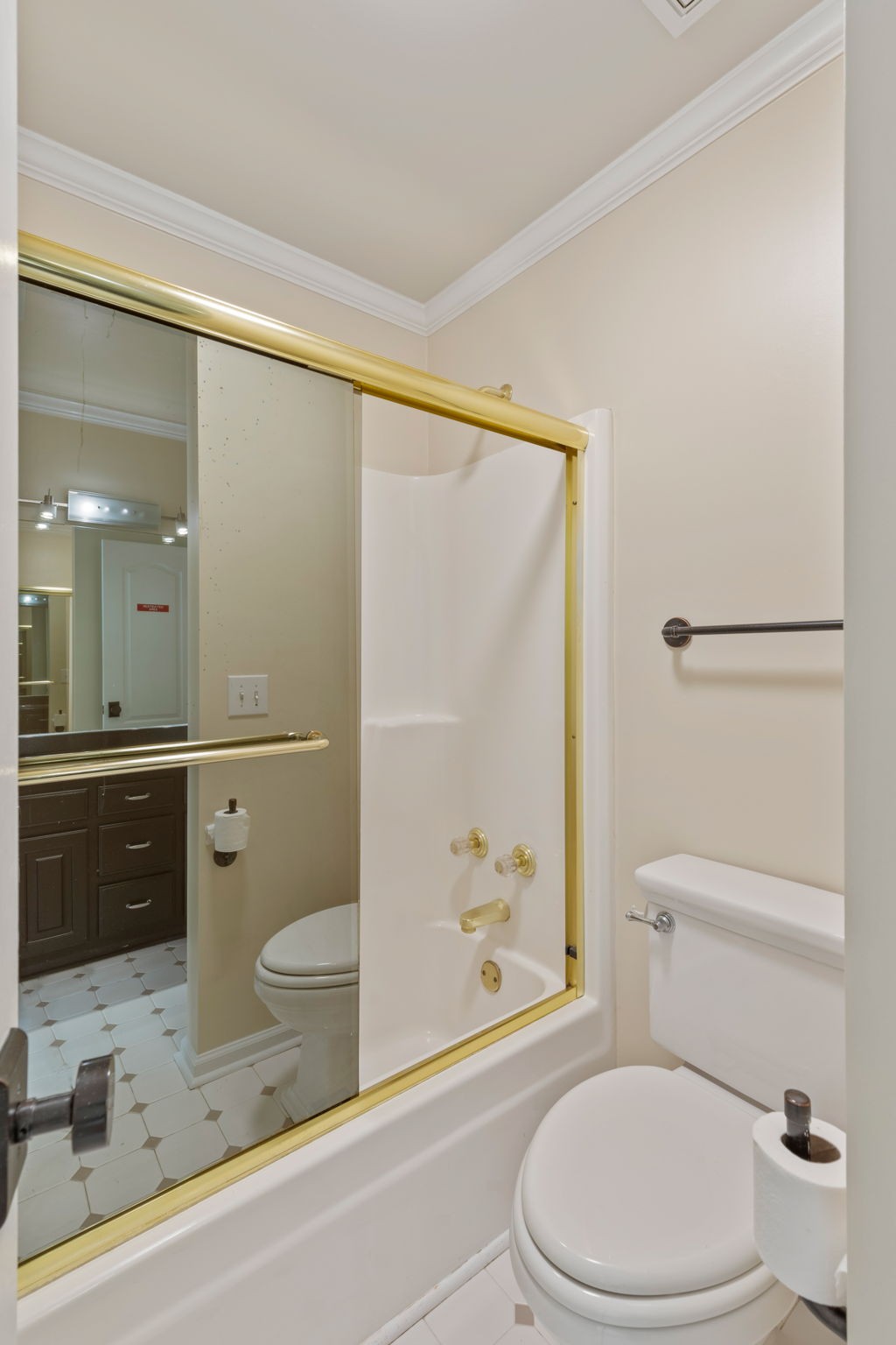 1607 Ashford Ct Property Photo 43