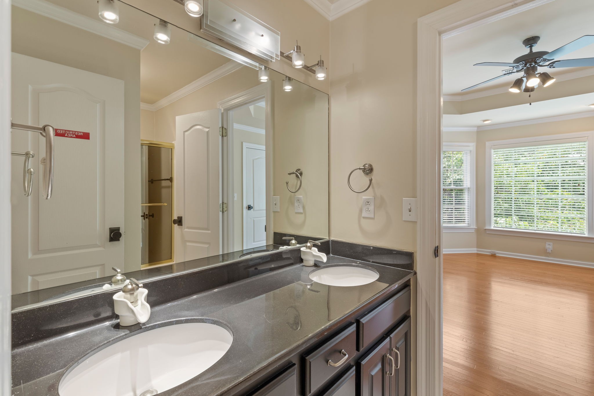 1607 Ashford Ct Property Photo 44