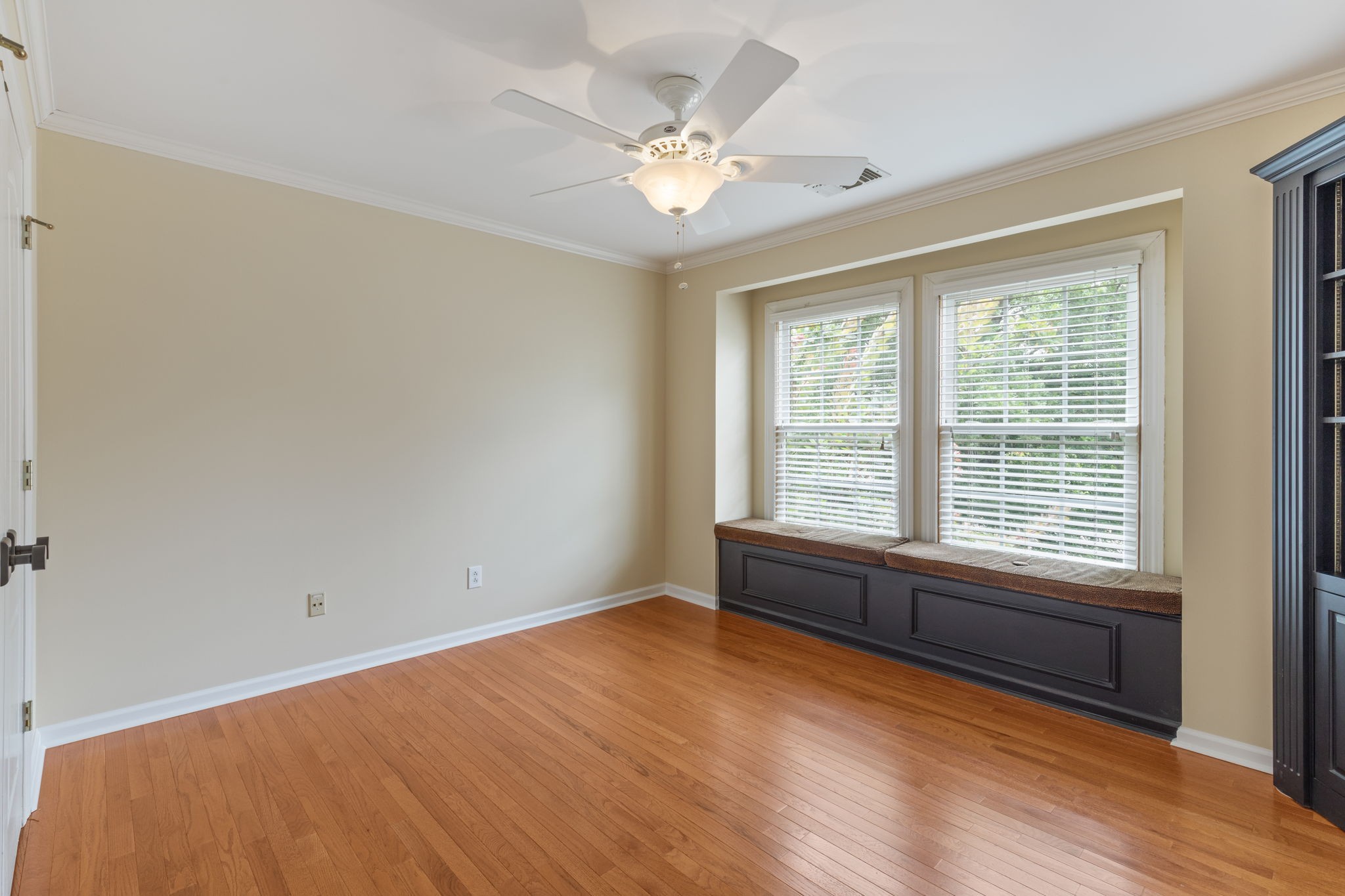 1607 Ashford Ct Property Photo 51
