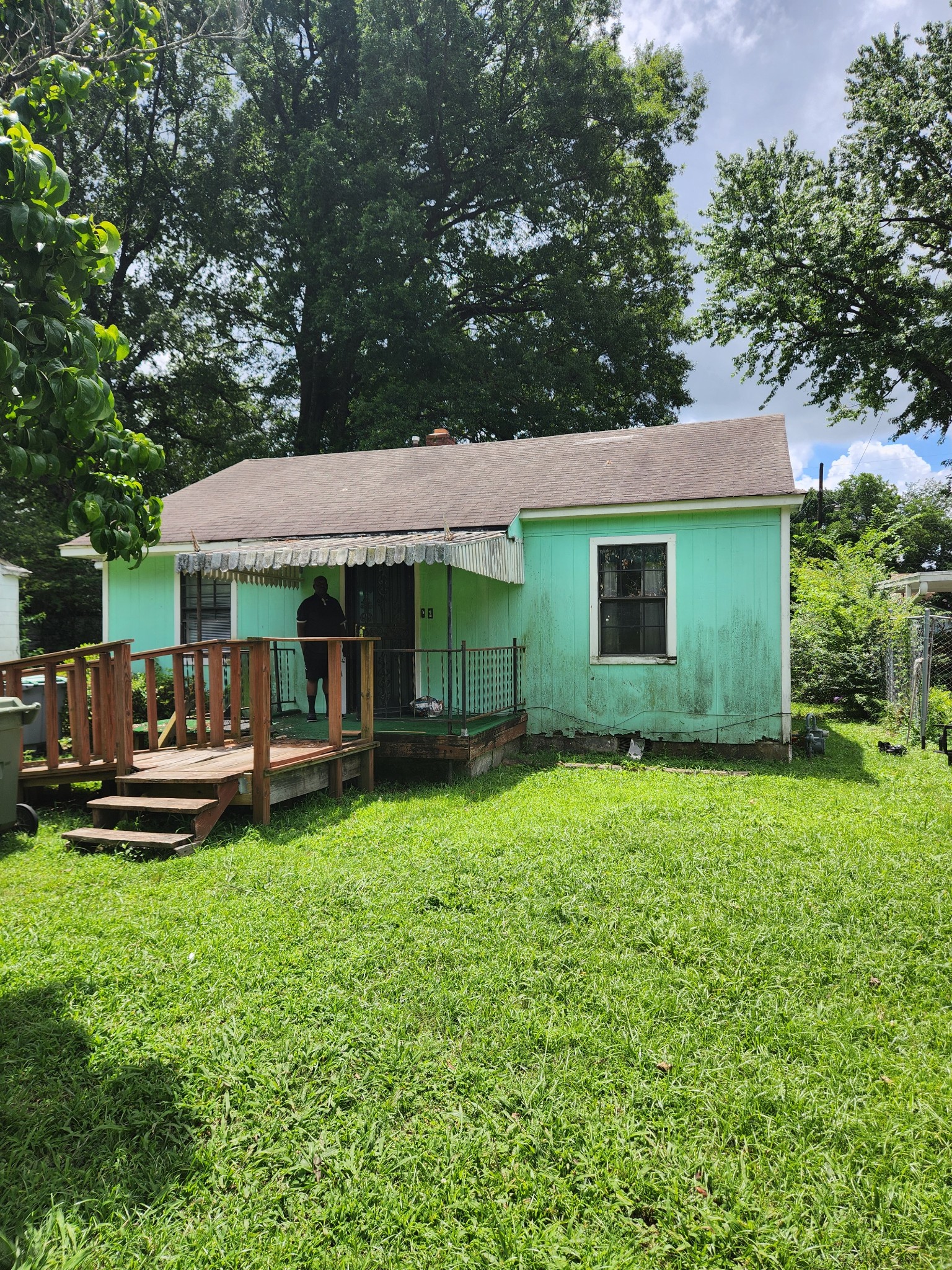 1969 Dupont Ave Property Photo 1