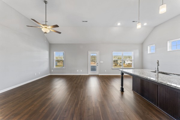 1122 Bluecreek Circle Property Photo 3