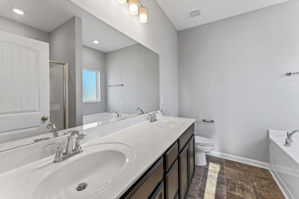 1122 Bluecreek Circle Property Photo 4