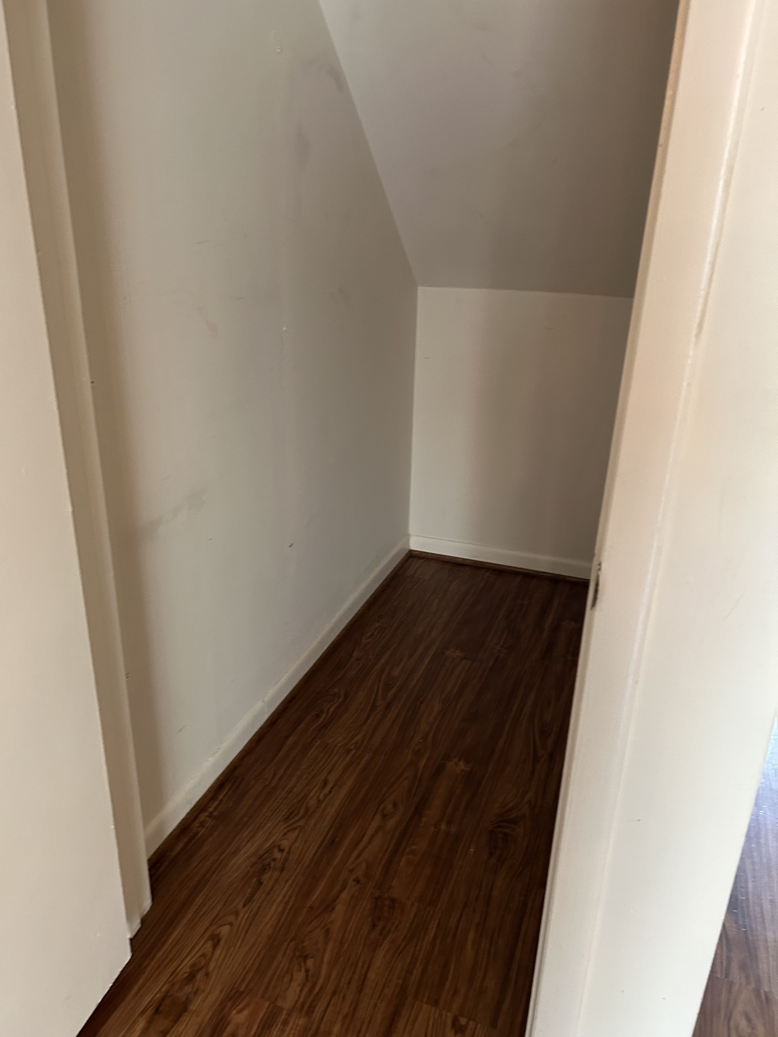604 Granville Rd Property Photo 12