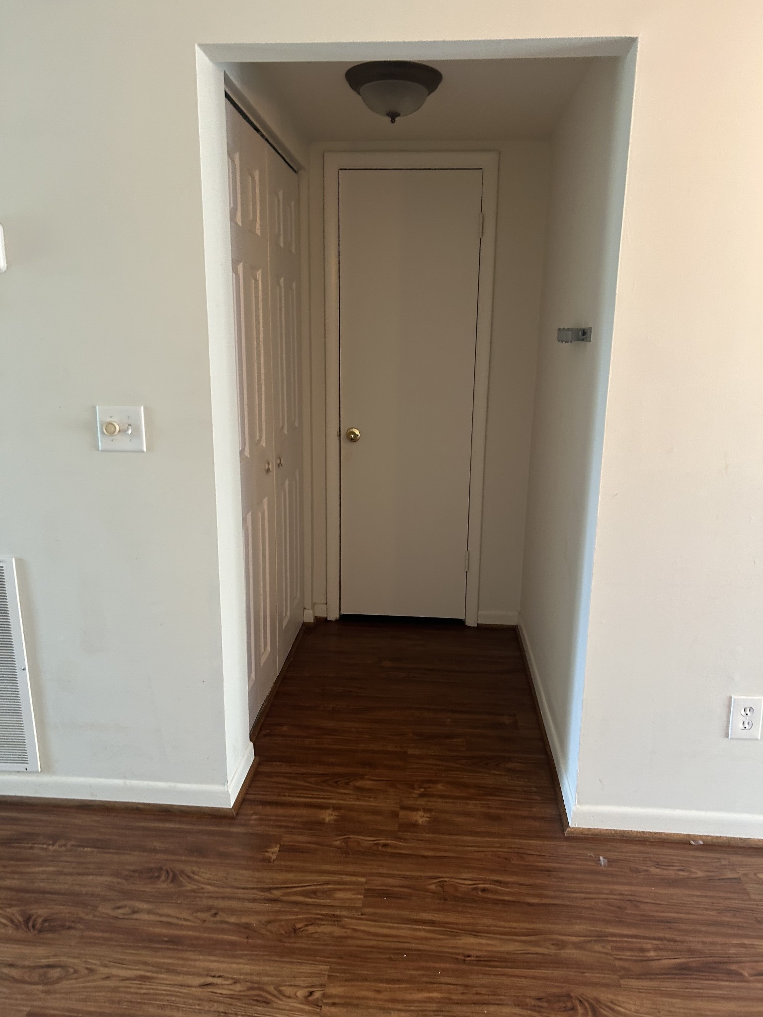 604 Granville Rd Property Photo 20