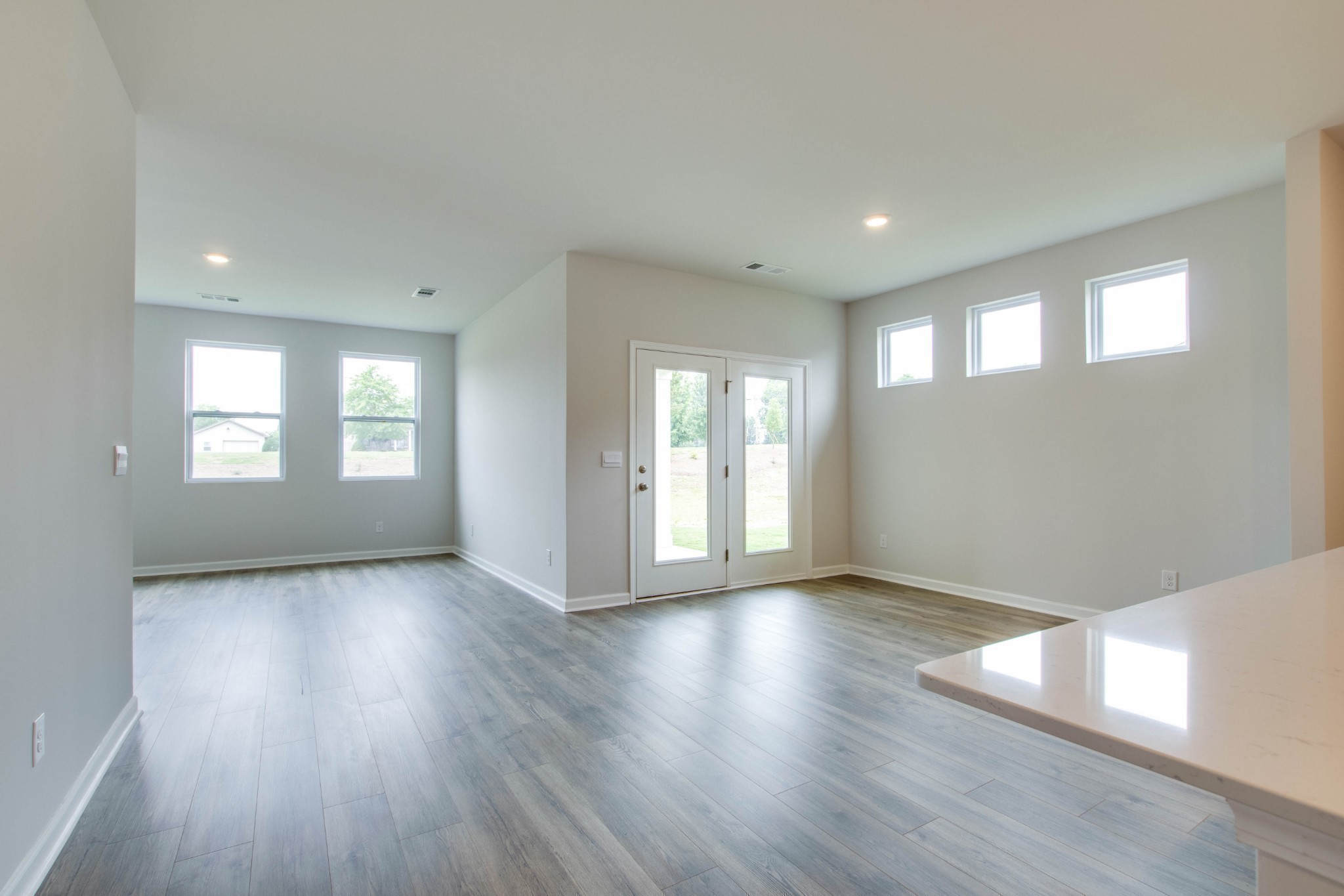1088 Camelia Drive Property Photo 9