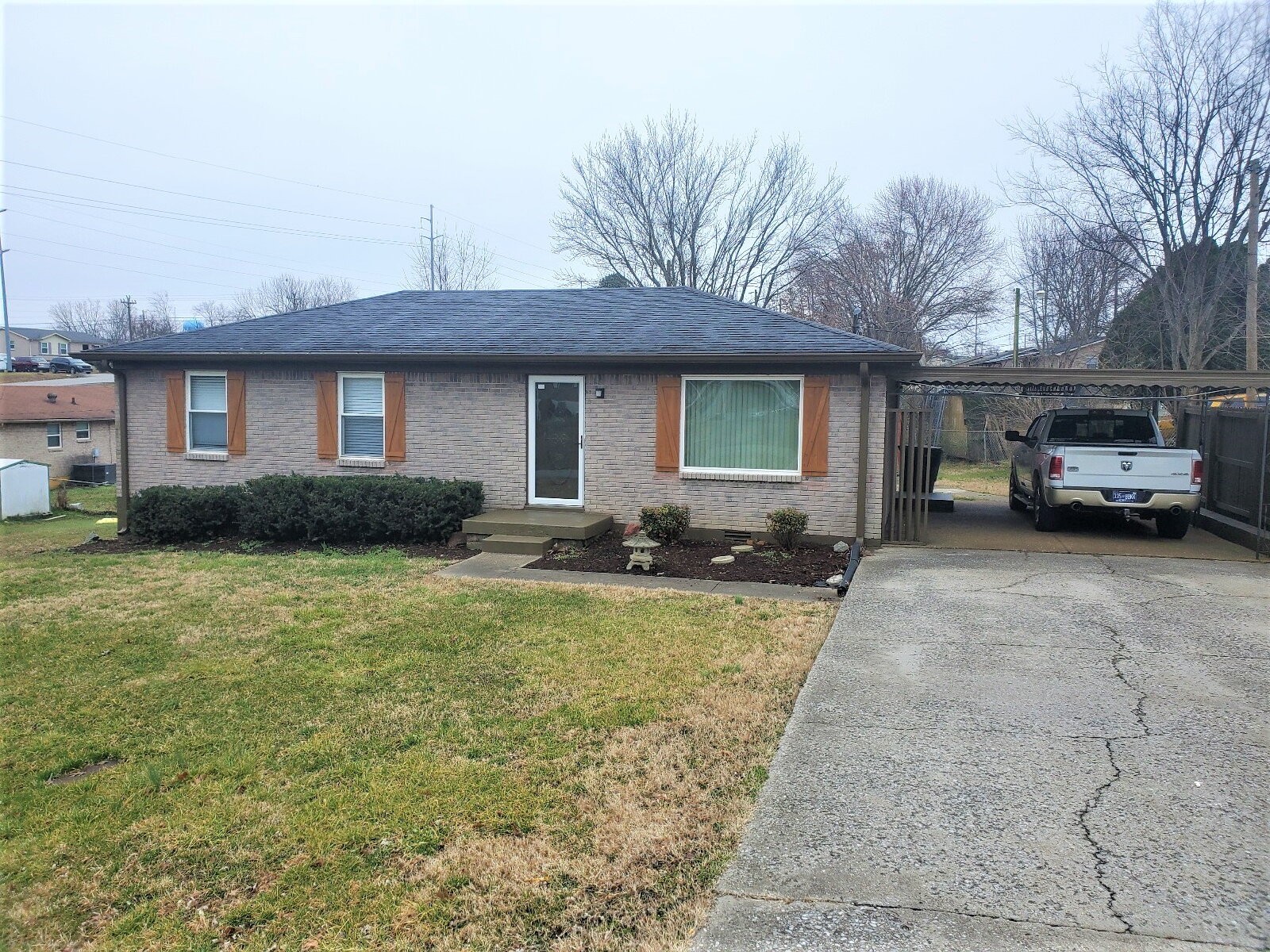 701 8th Ave, E Property Photo 1