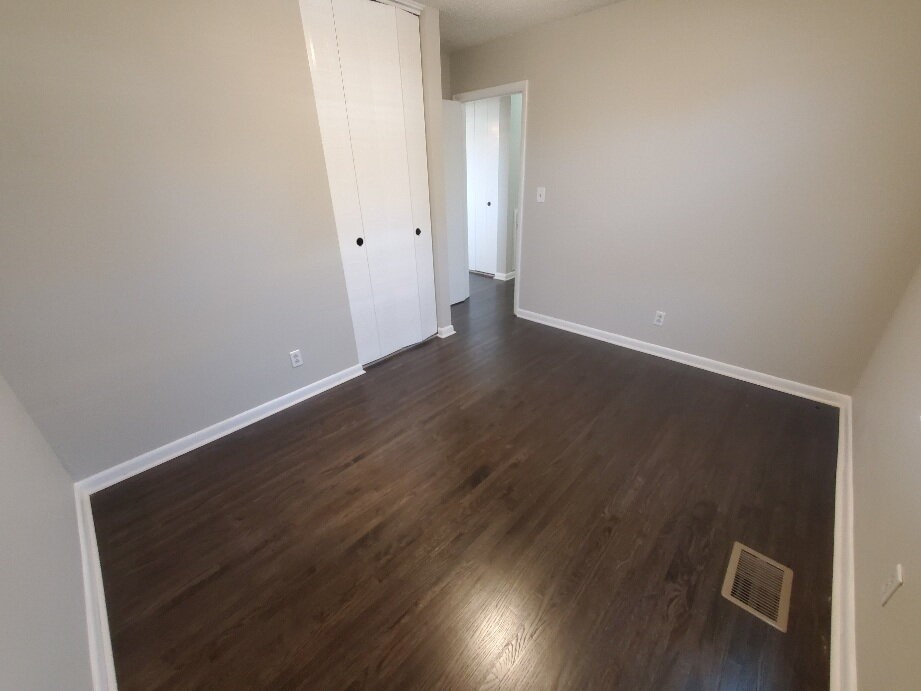 701 8th Ave, E Property Photo 11