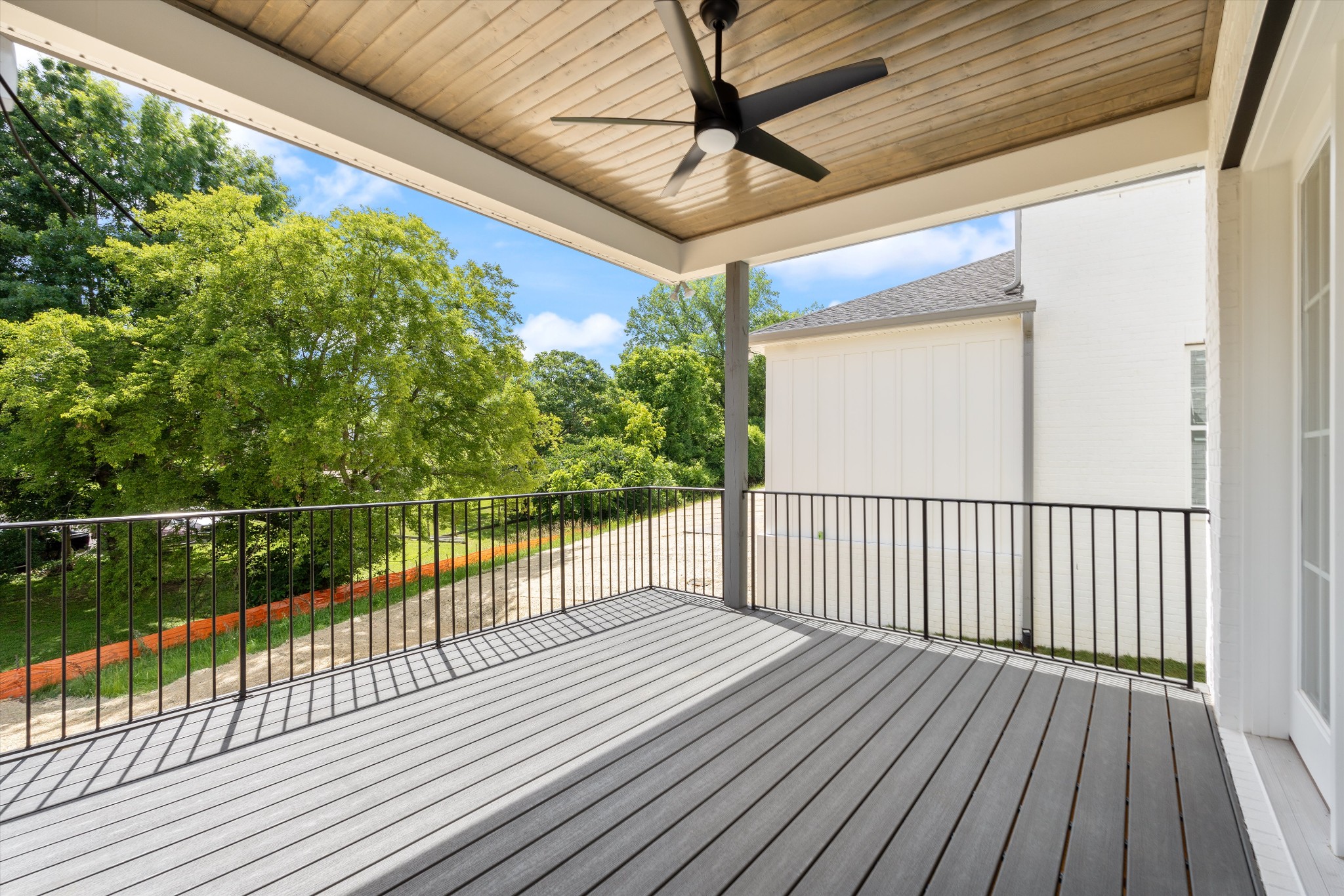 317 Old Shackle Island Rd Property Photo 56