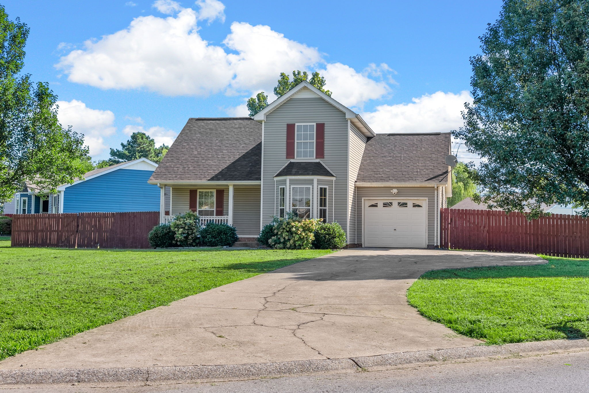 2409 Egret Dr Property Photo 3