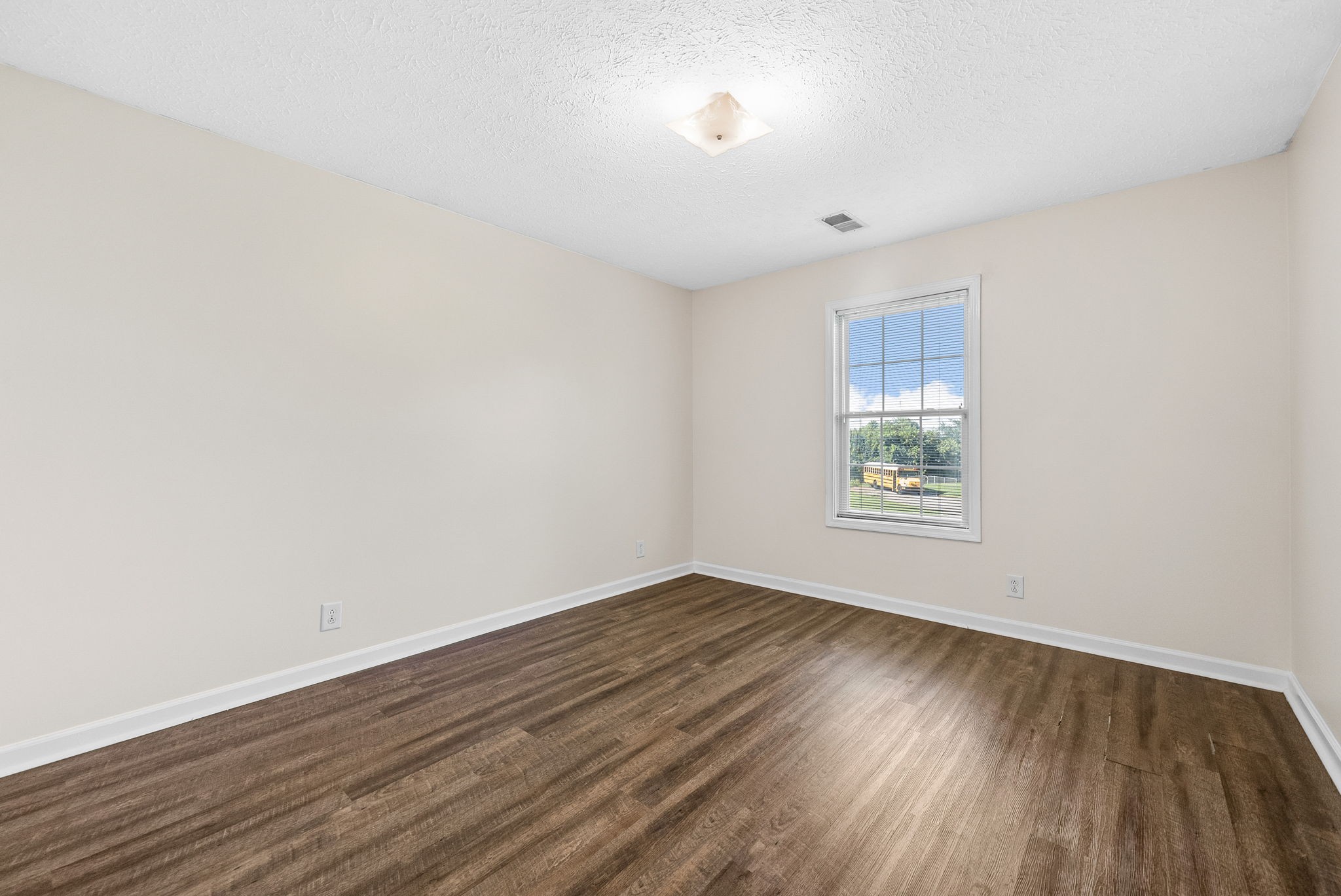 2409 Egret Dr Property Photo 18