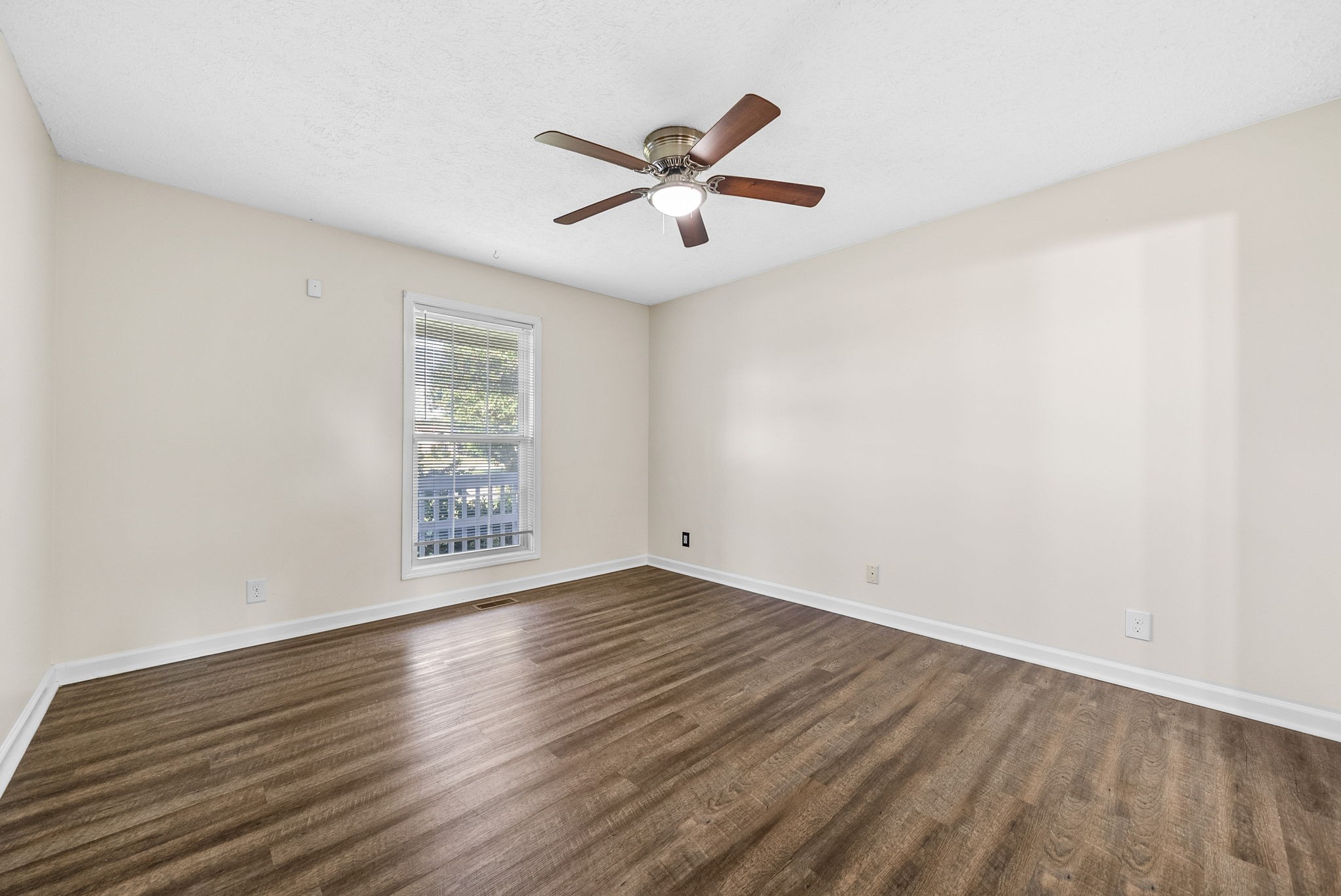 2409 Egret Dr Property Photo 23