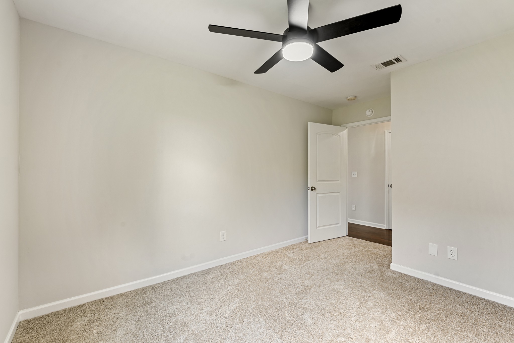 3136 Lauren Evelyn Way Property Photo 13