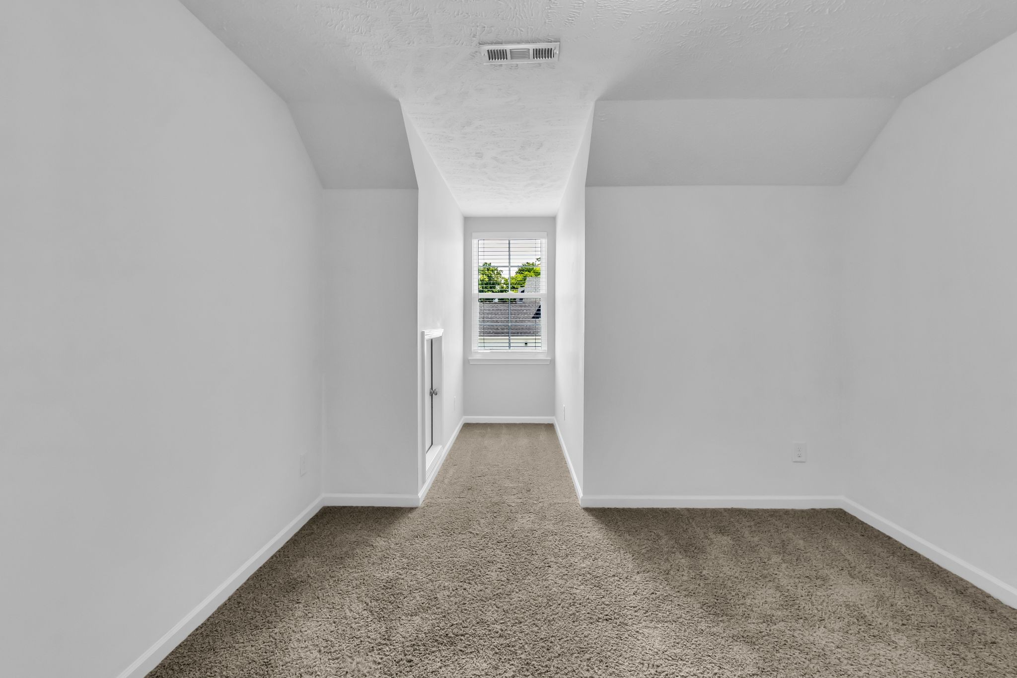 3406 Learning Ln Property Photo 27