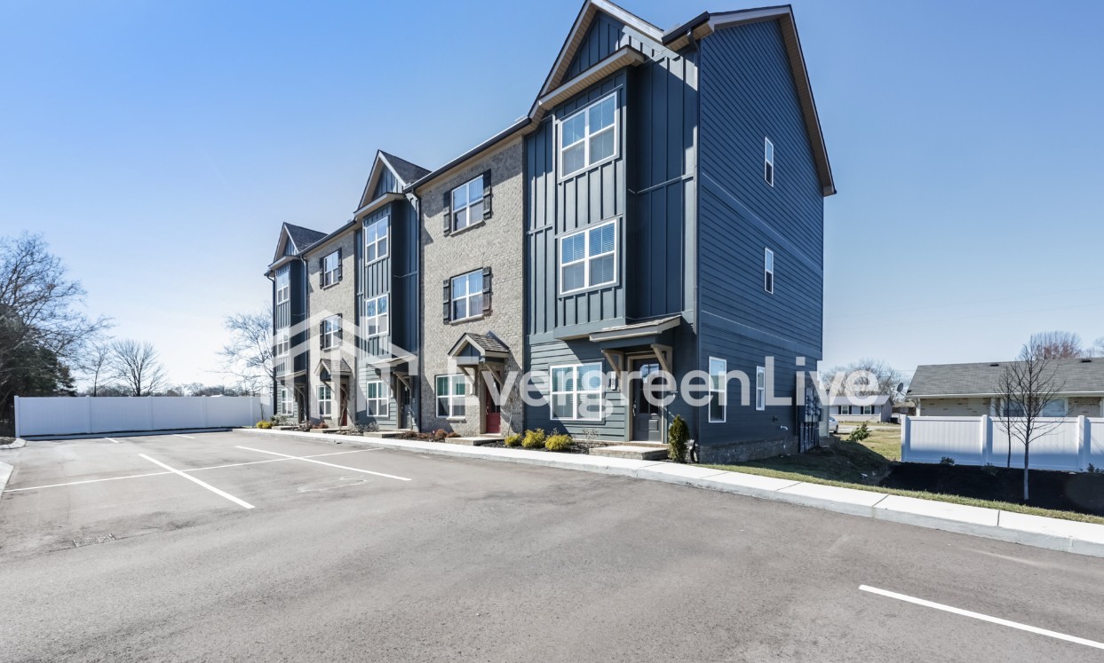 750 Elkins Dr Property Photo 1