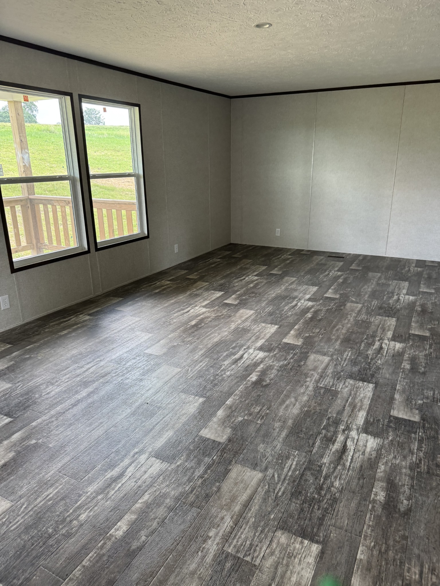 9494 Sunrise Road Property Photo 3