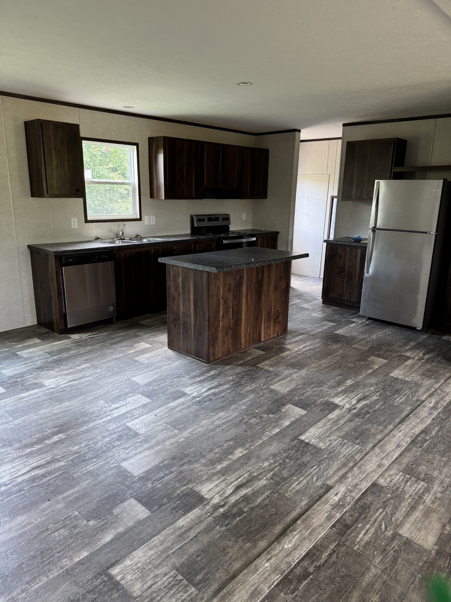 9494 Sunrise Road Property Photo 4