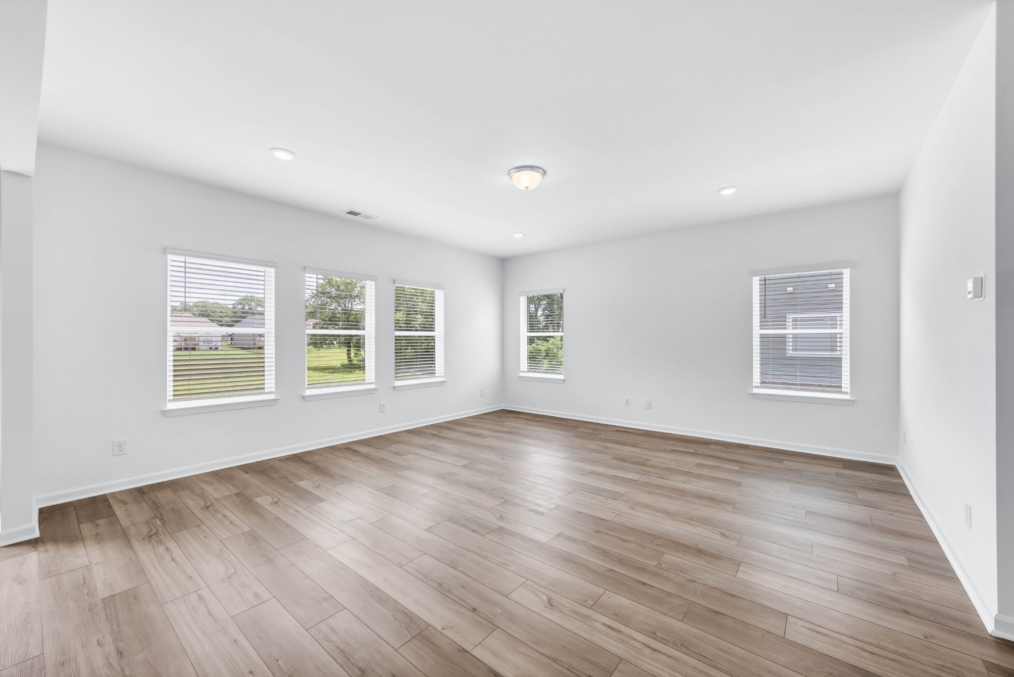 1234 English Oak Dr Property Photo 6