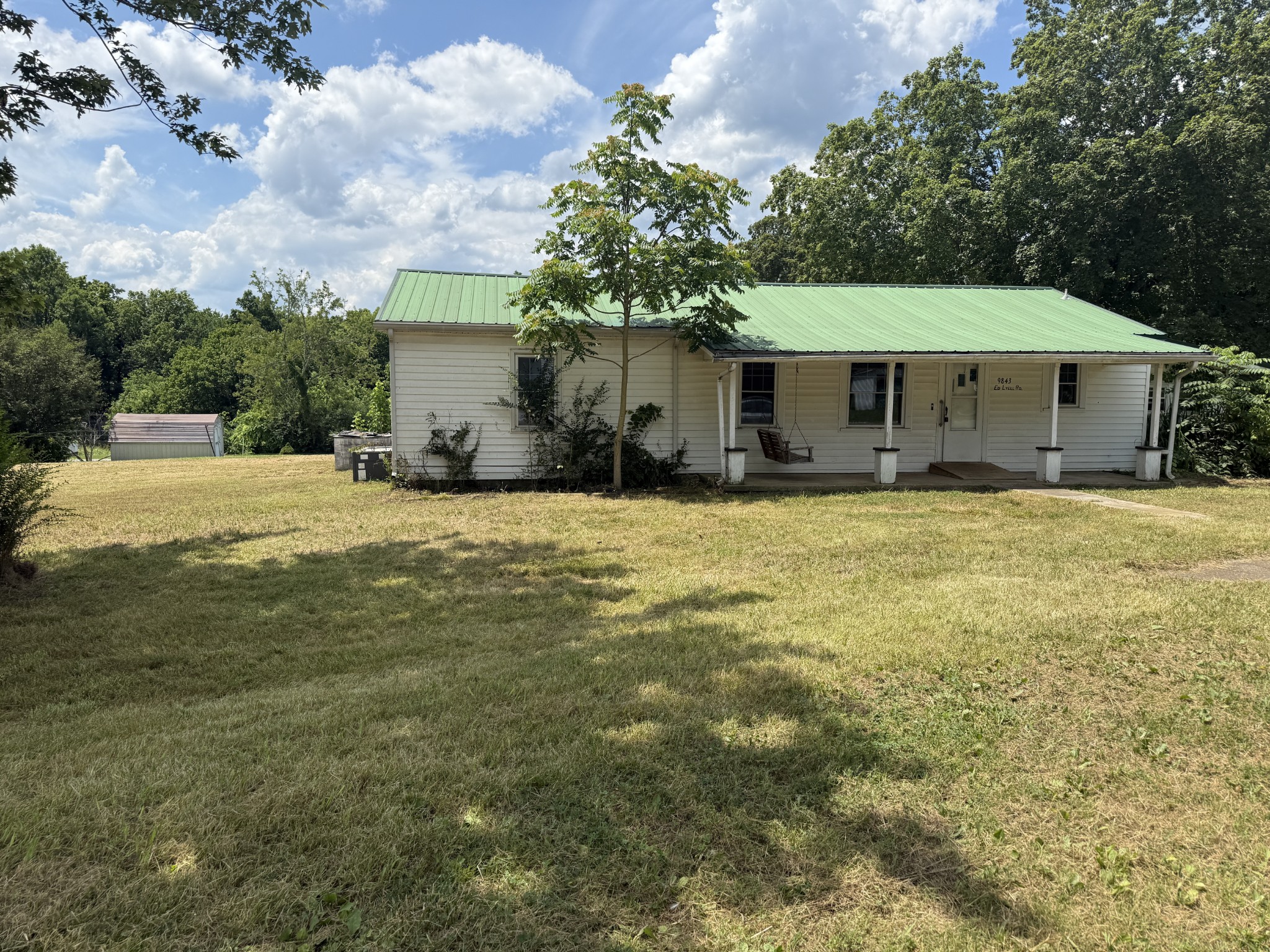 9843 Ed Lyell Rd Property Photo 4