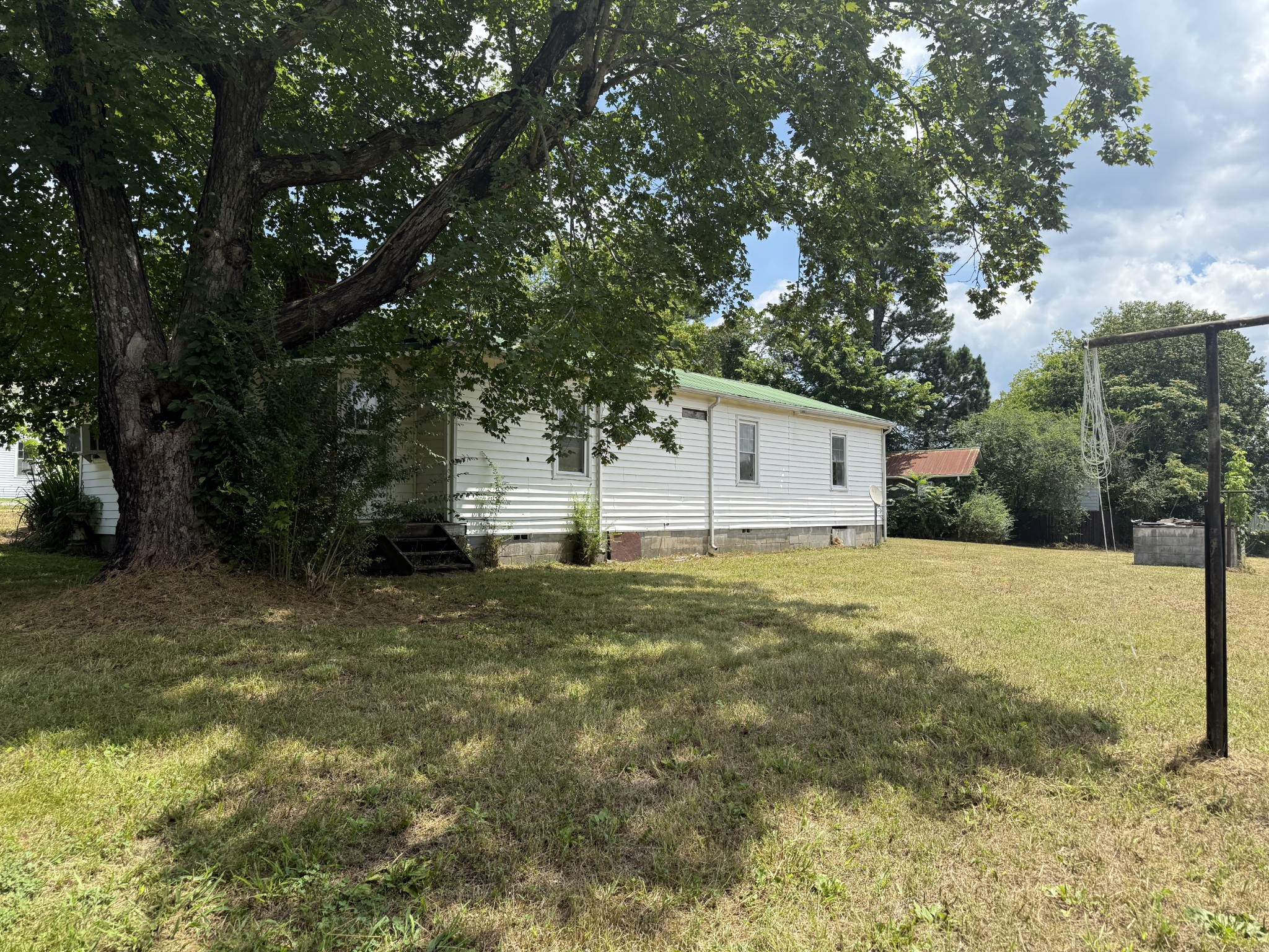 9843 Ed Lyell Rd Property Photo 6