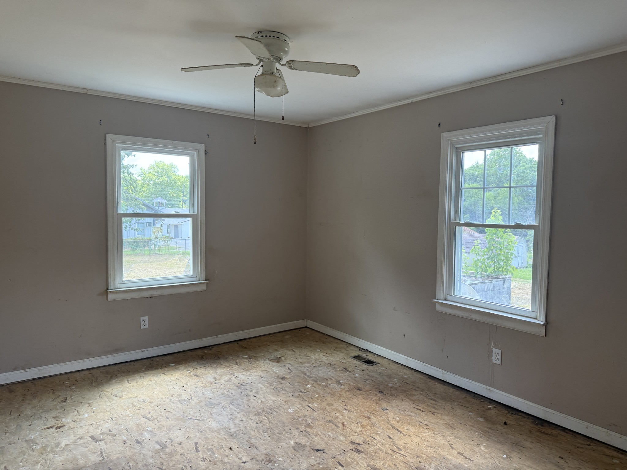 9843 Ed Lyell Rd Property Photo 13