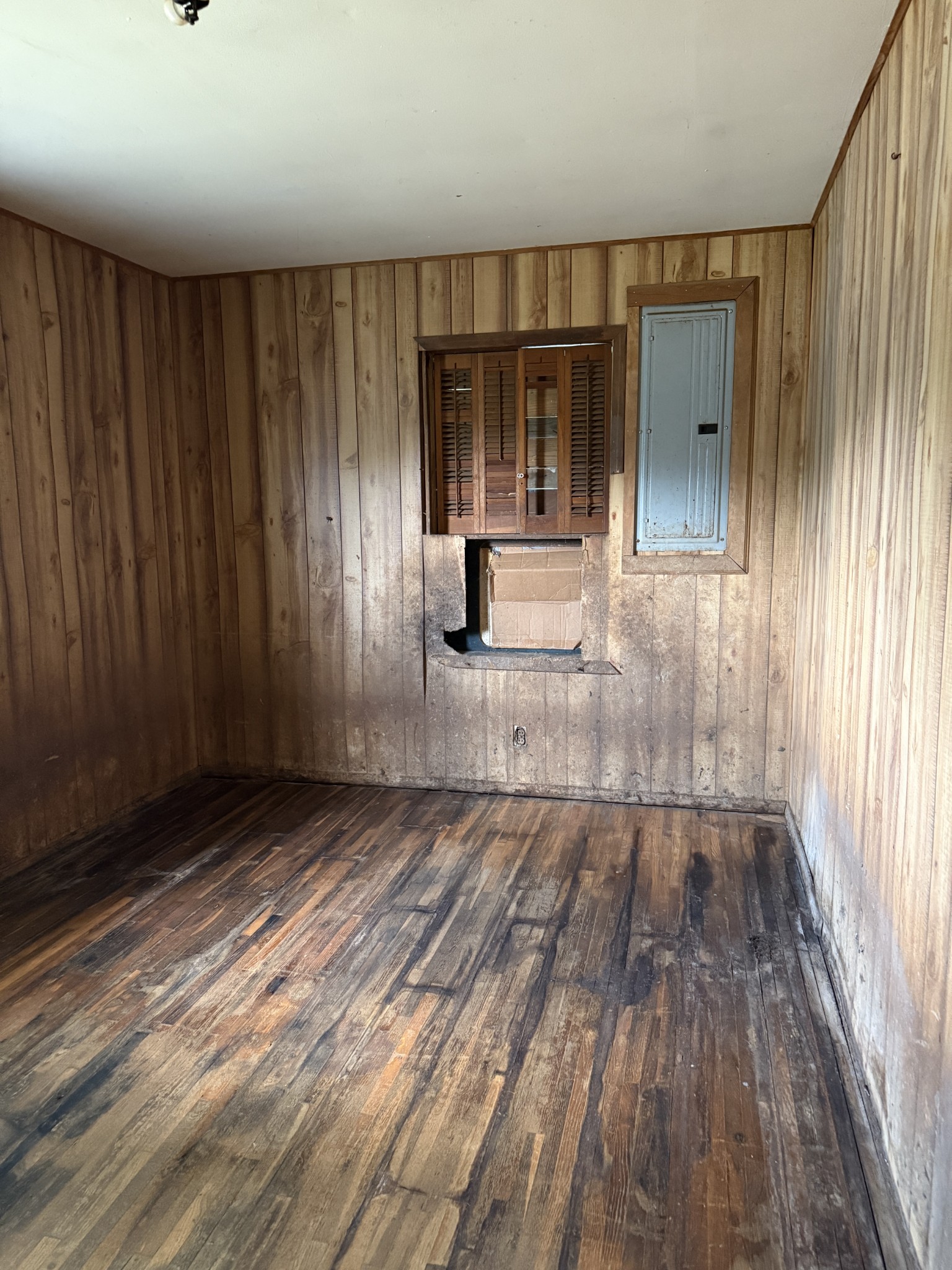 9843 Ed Lyell Rd Property Photo 17