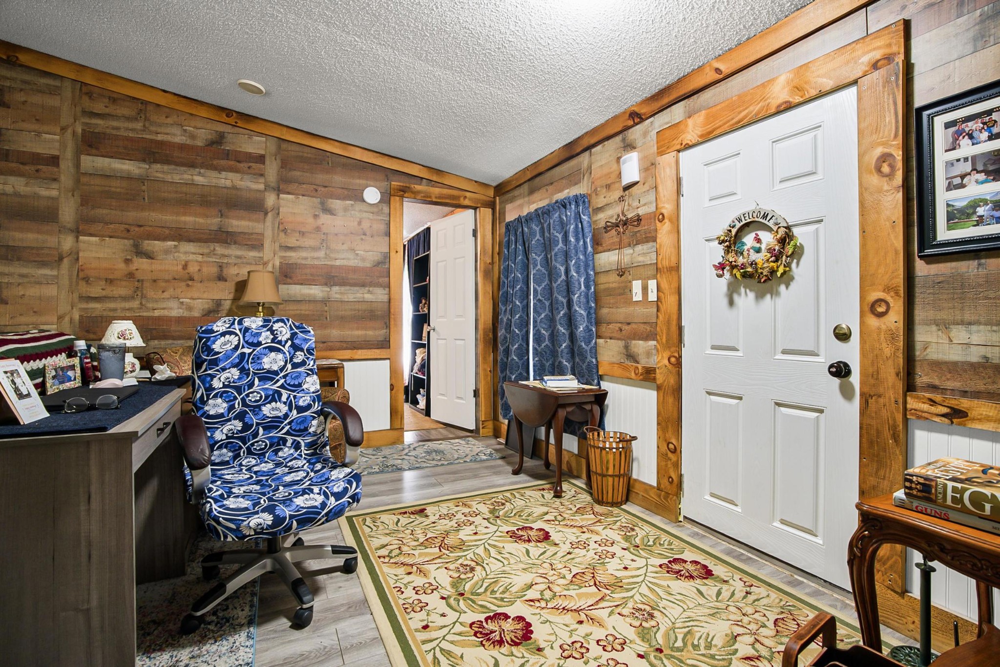 1047 Phillips Dr Property Photo 3