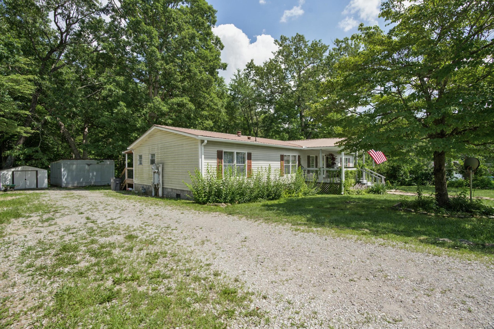 1047 Phillips Dr Property Photo 25