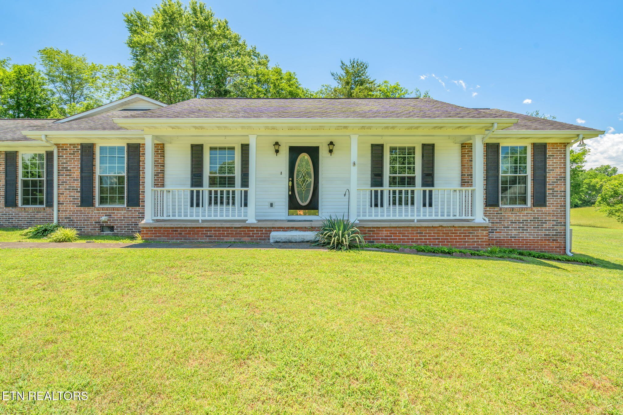 624 Lansdale Drive Property Photo 4