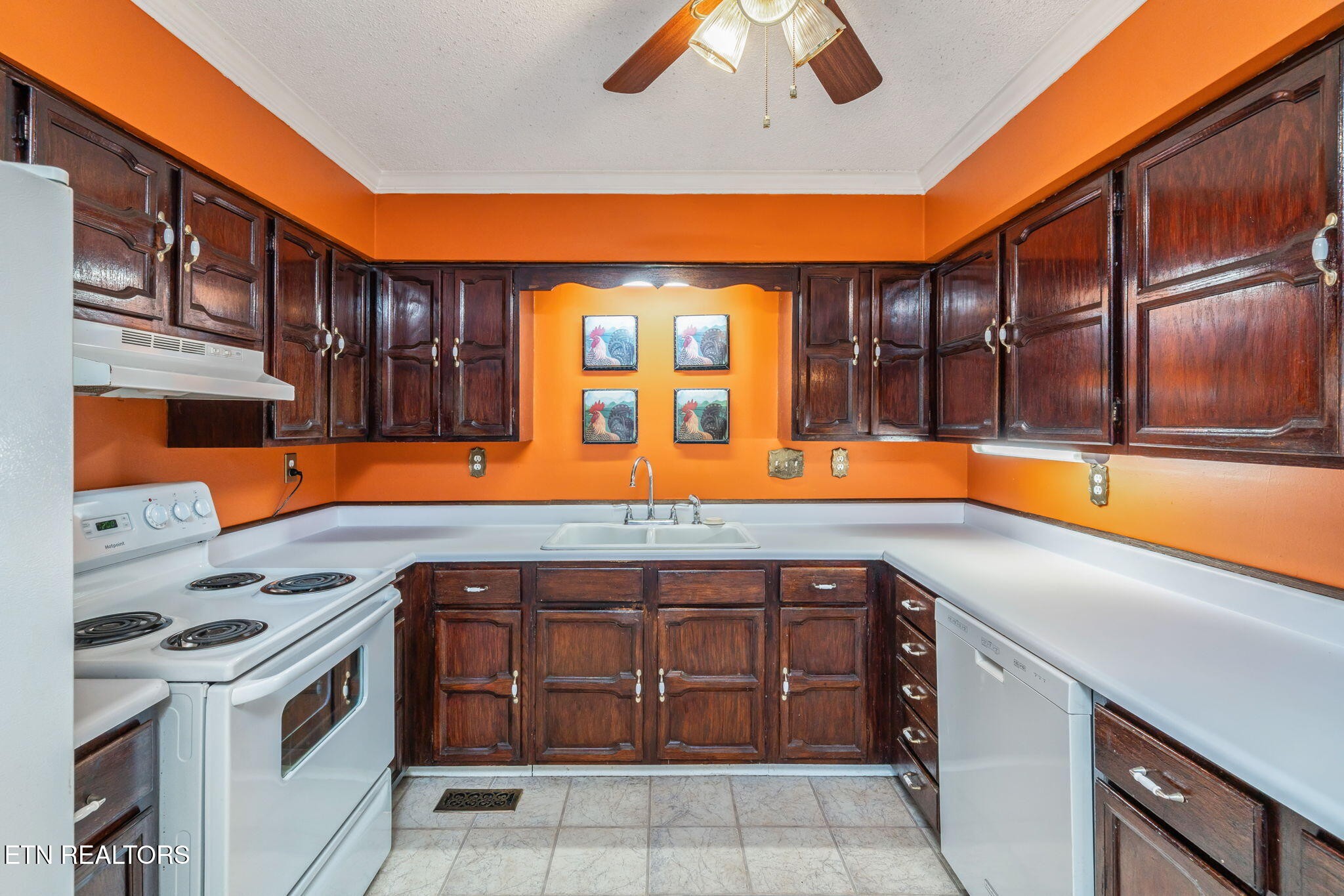 624 Lansdale Drive Property Photo 29