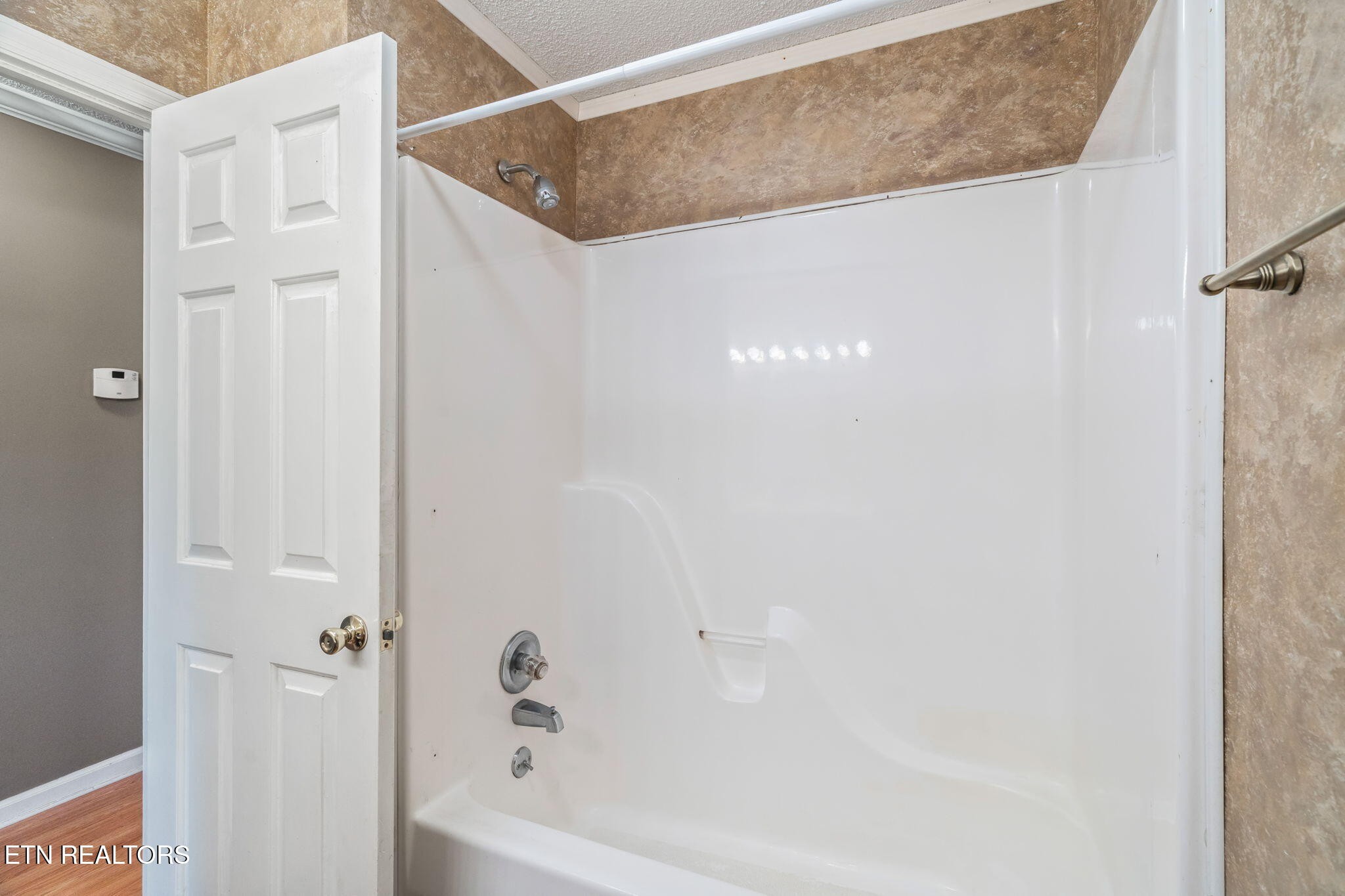 624 Lansdale Drive Property Photo 44