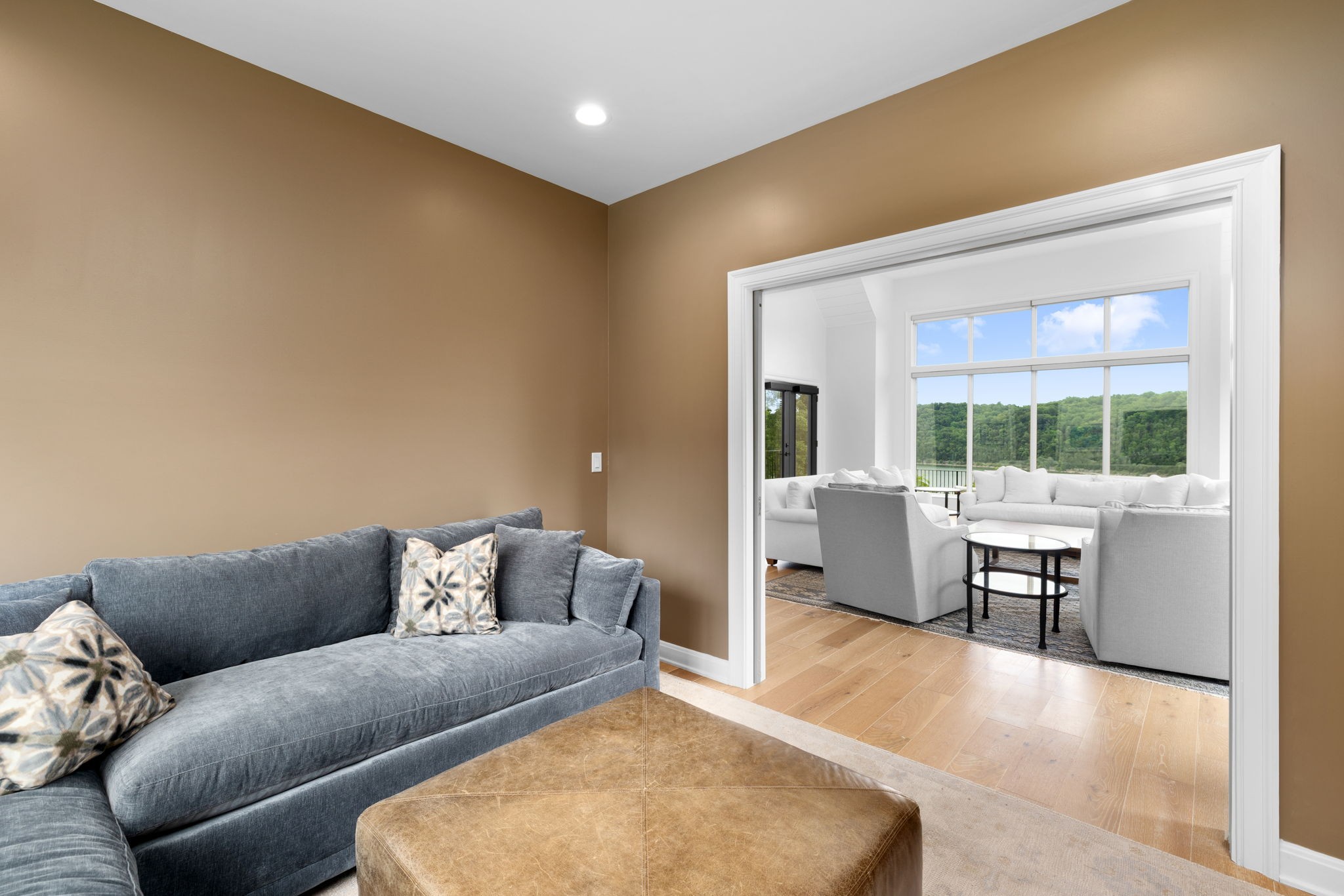 928 Harbor Pointe Drive Property Photo 12