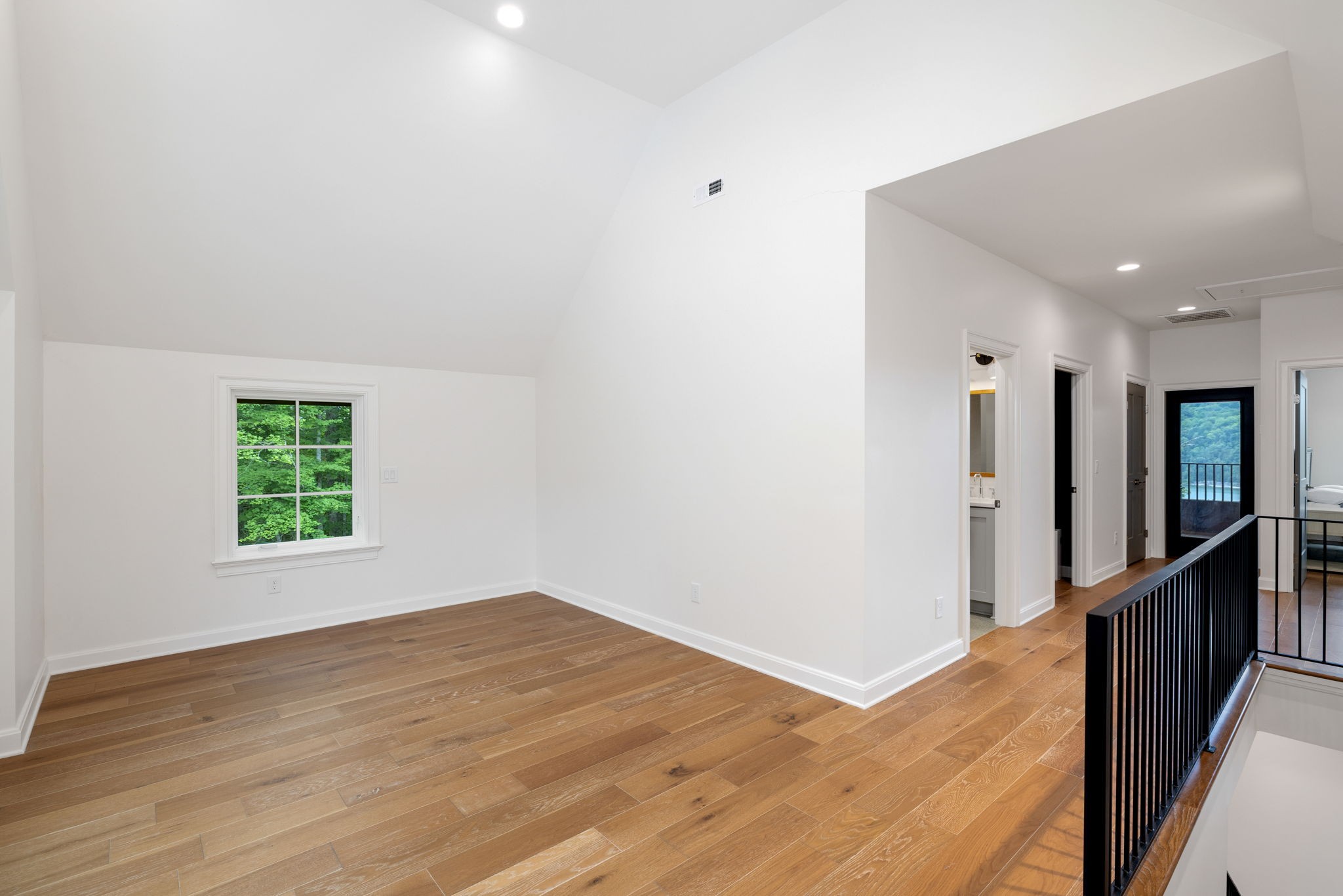 928 Harbor Pointe Drive Property Photo 30