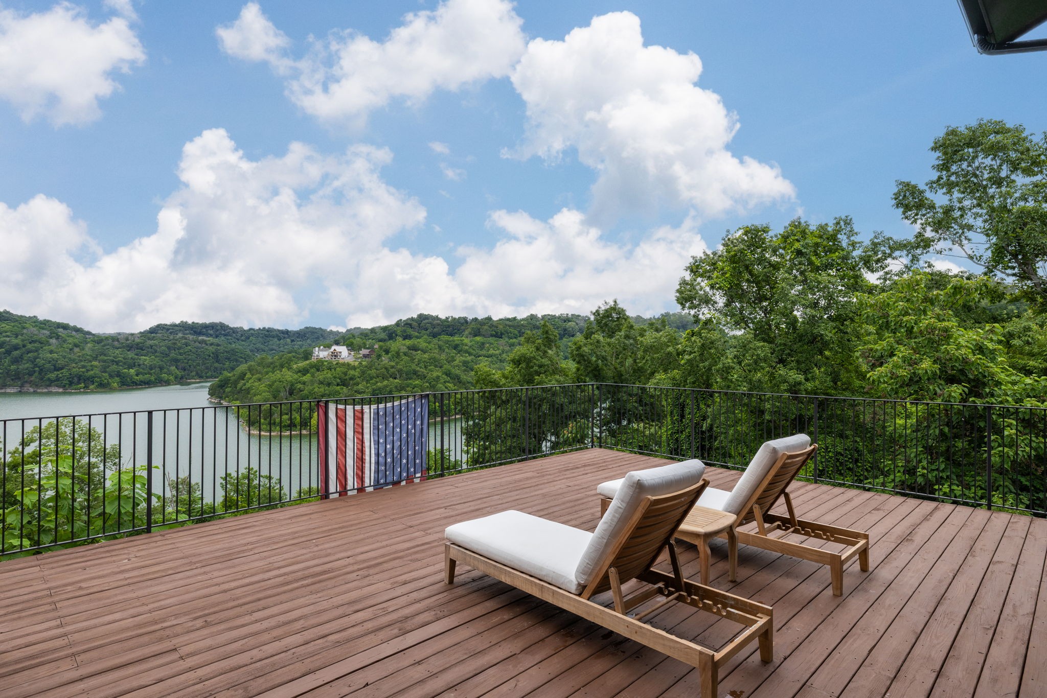 928 Harbor Pointe Drive Property Photo 48