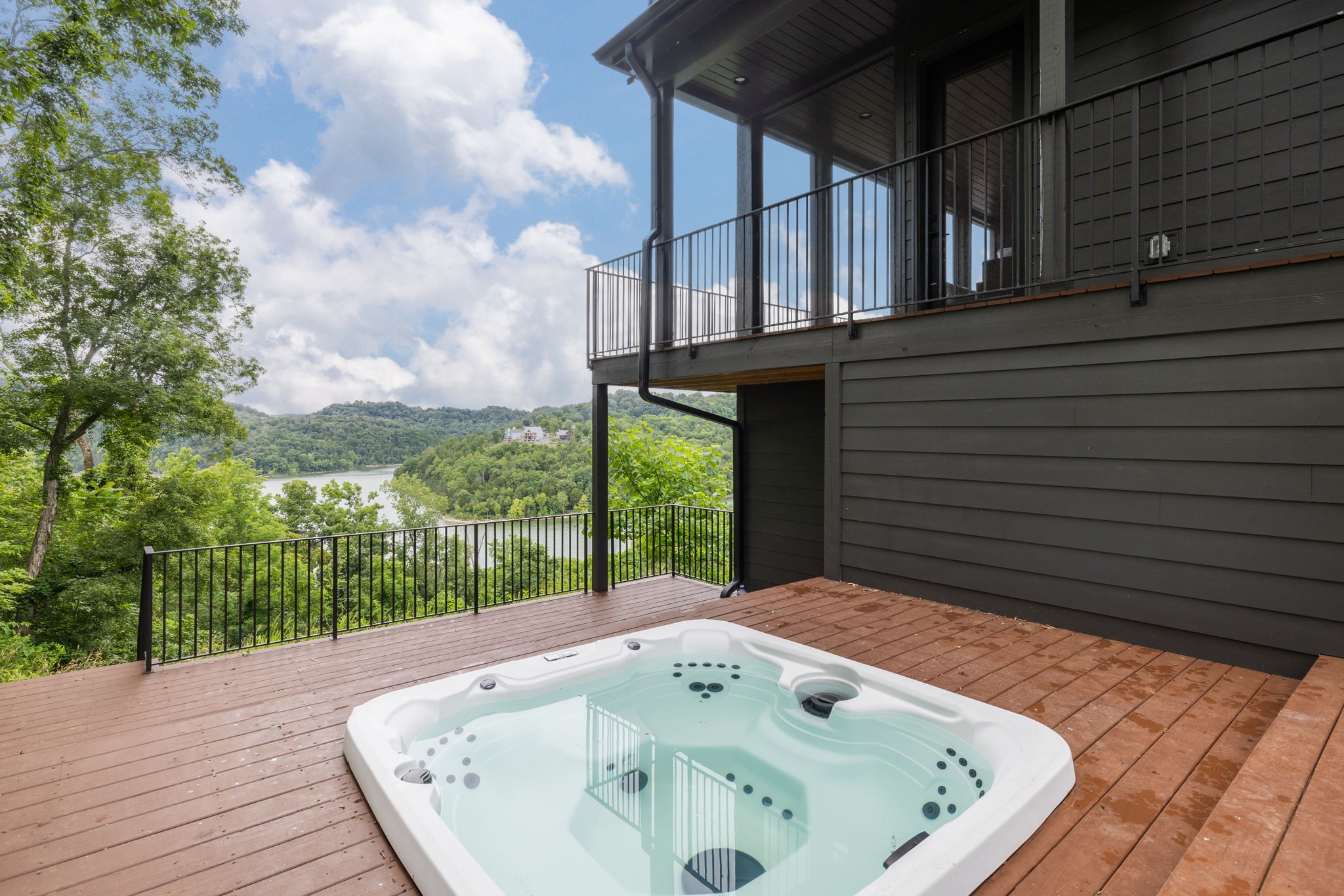 928 Harbor Pointe Drive Property Photo 49