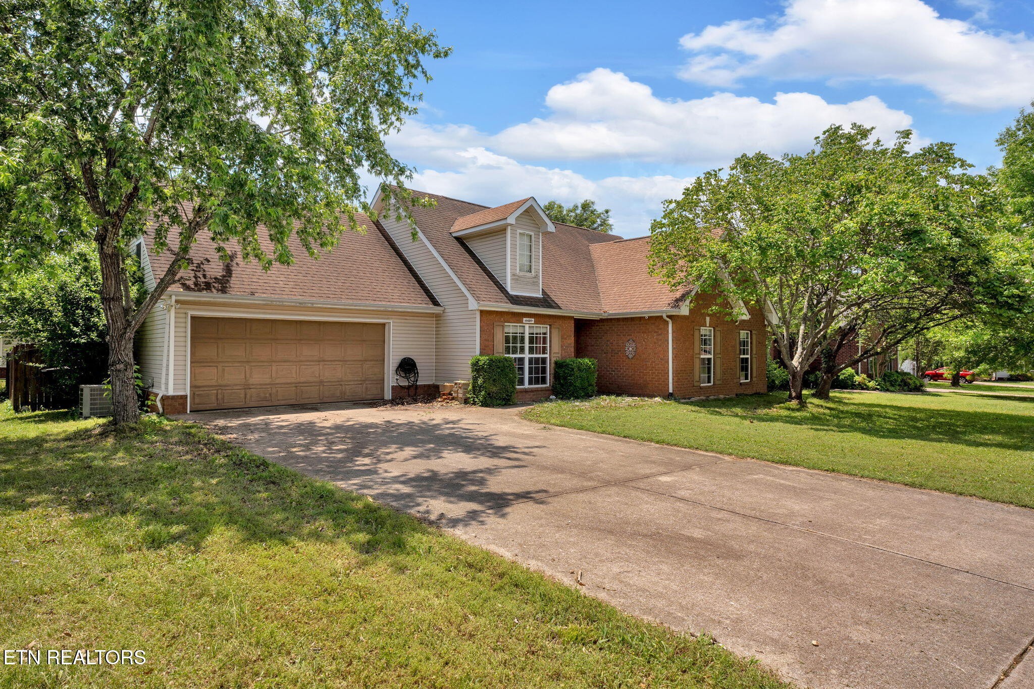 3439 Wellington Place Property Photo 2