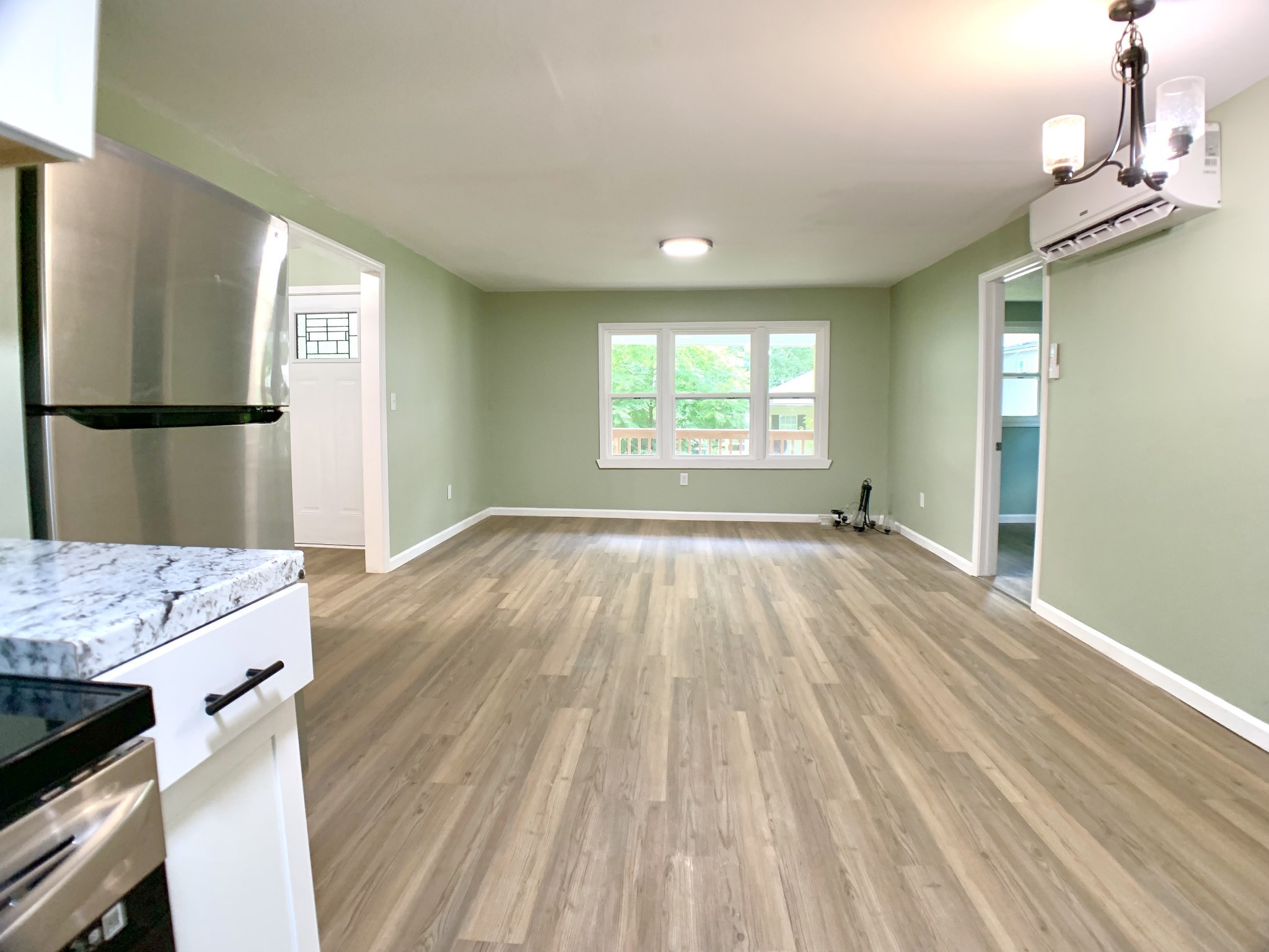 421 Poston St Property Photo 2