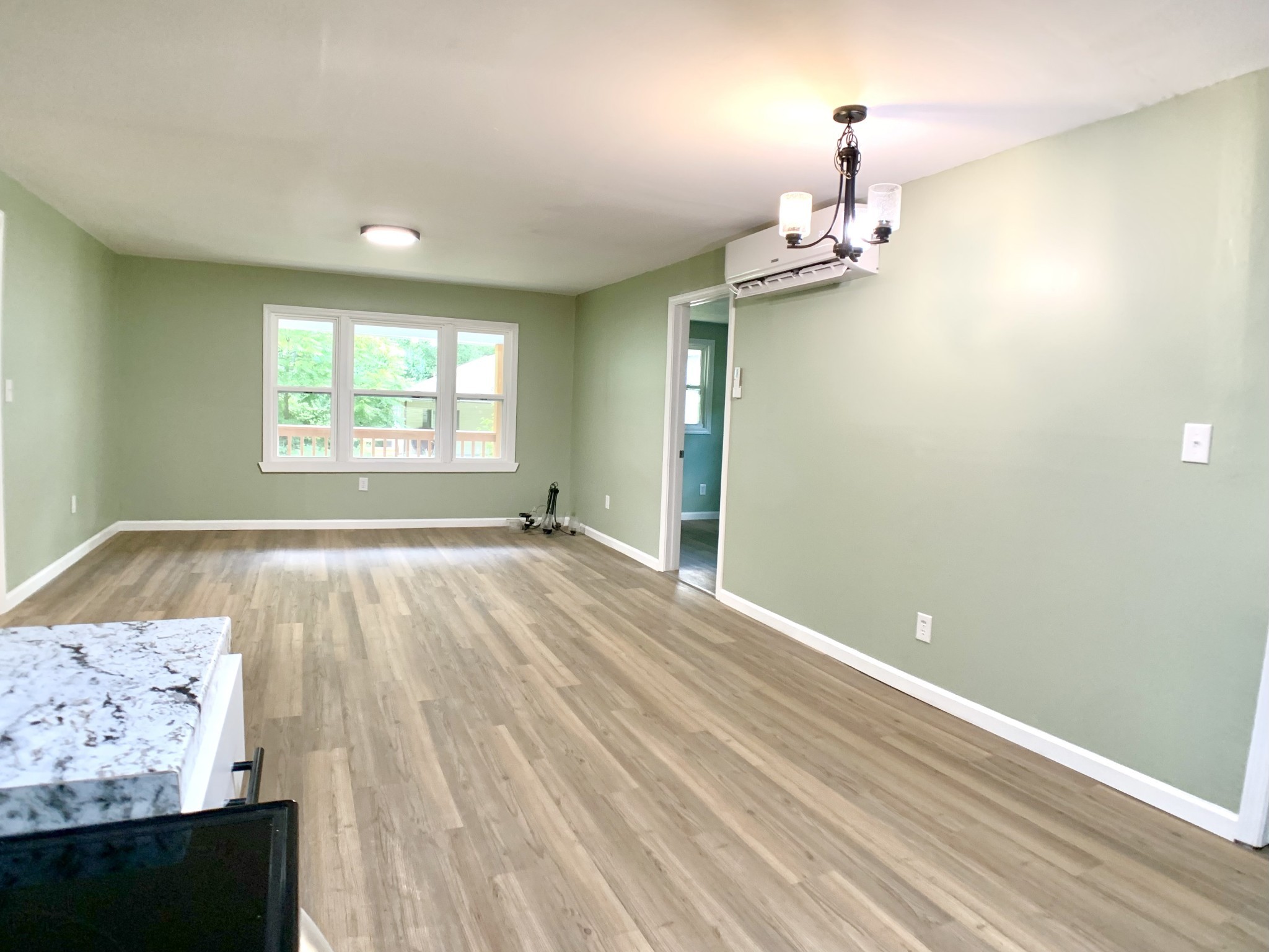 421 Poston St Property Photo 4