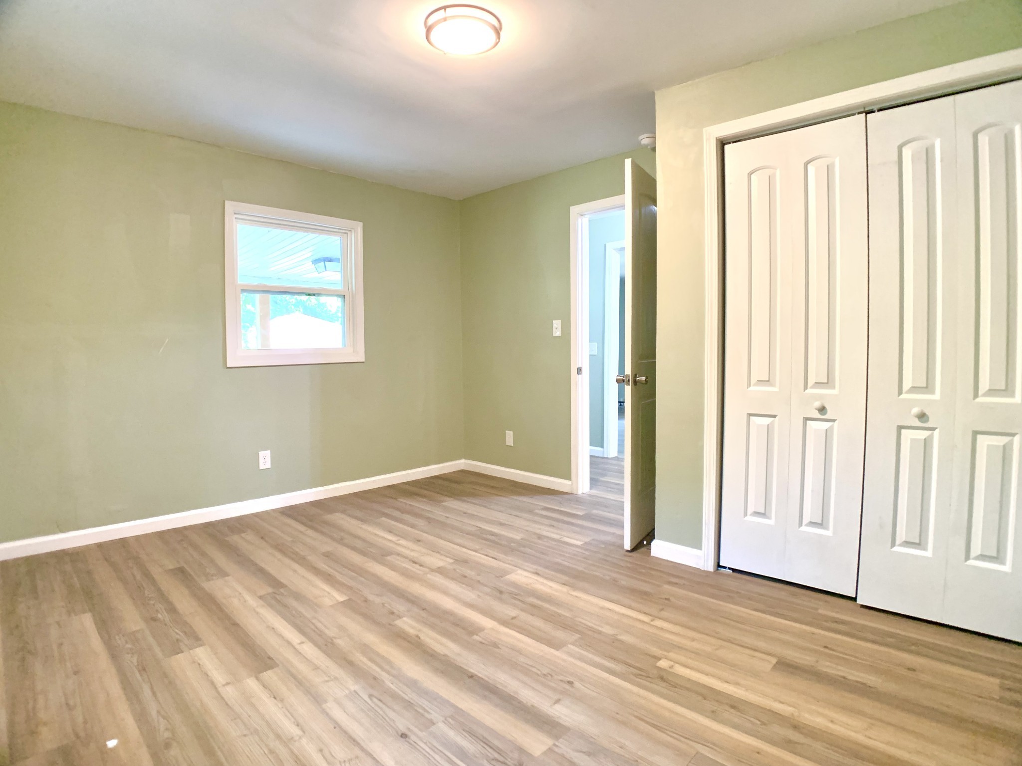 421 Poston St Property Photo 8