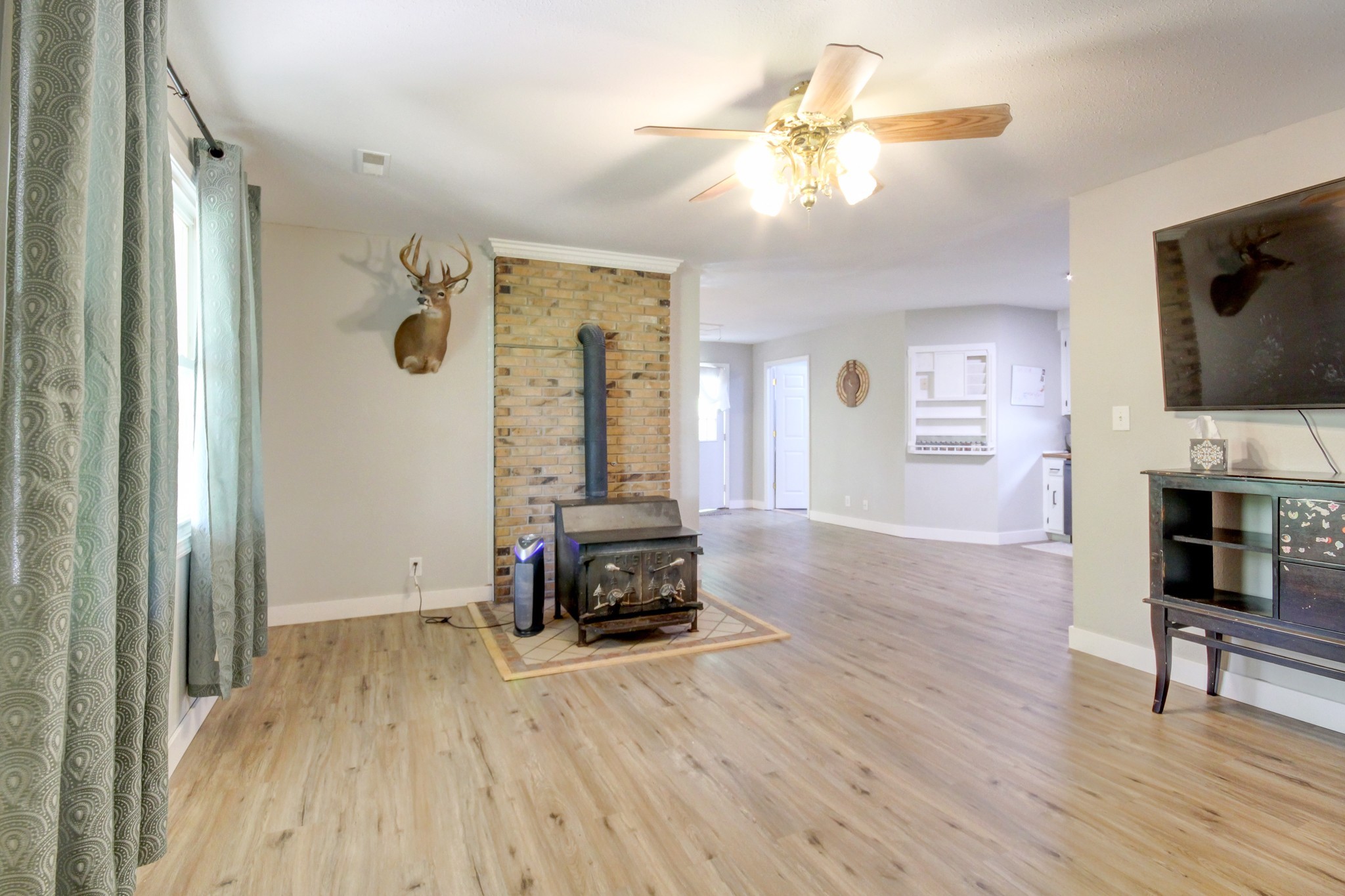 3150 Sugar Creek Rd Property Photo 3