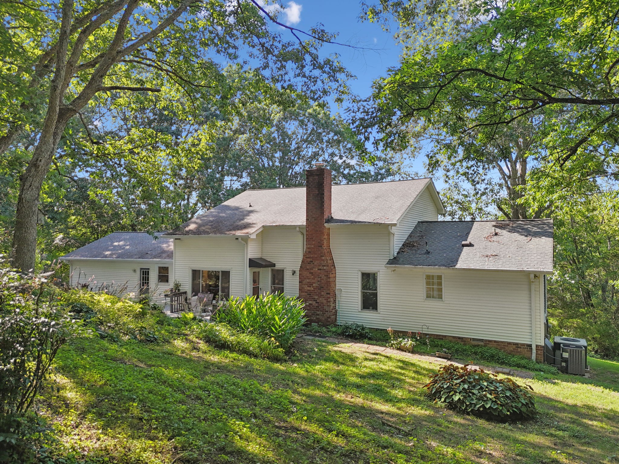 1201 Natchez Rd Property Photo 3