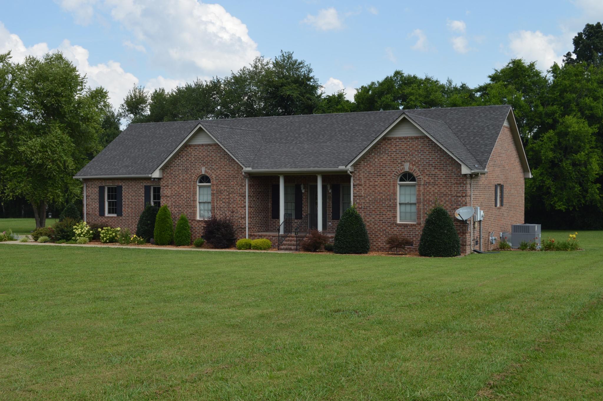 108 Stowers Ln Property Photo 1