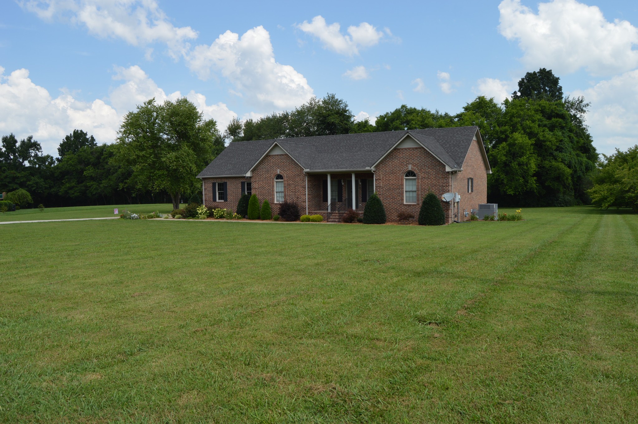 108 Stowers Ln Property Photo 4