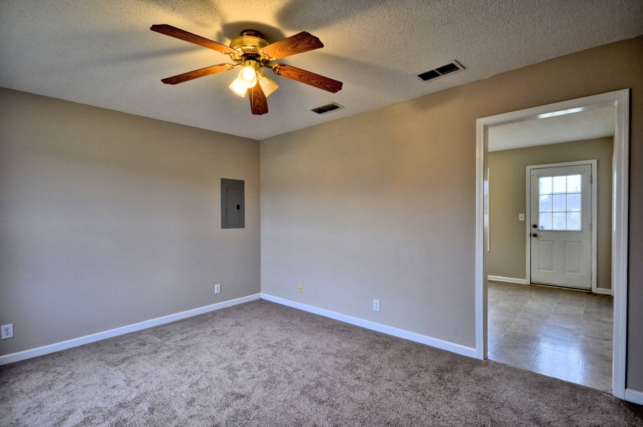 1114 Keith Ave Property Photo 4