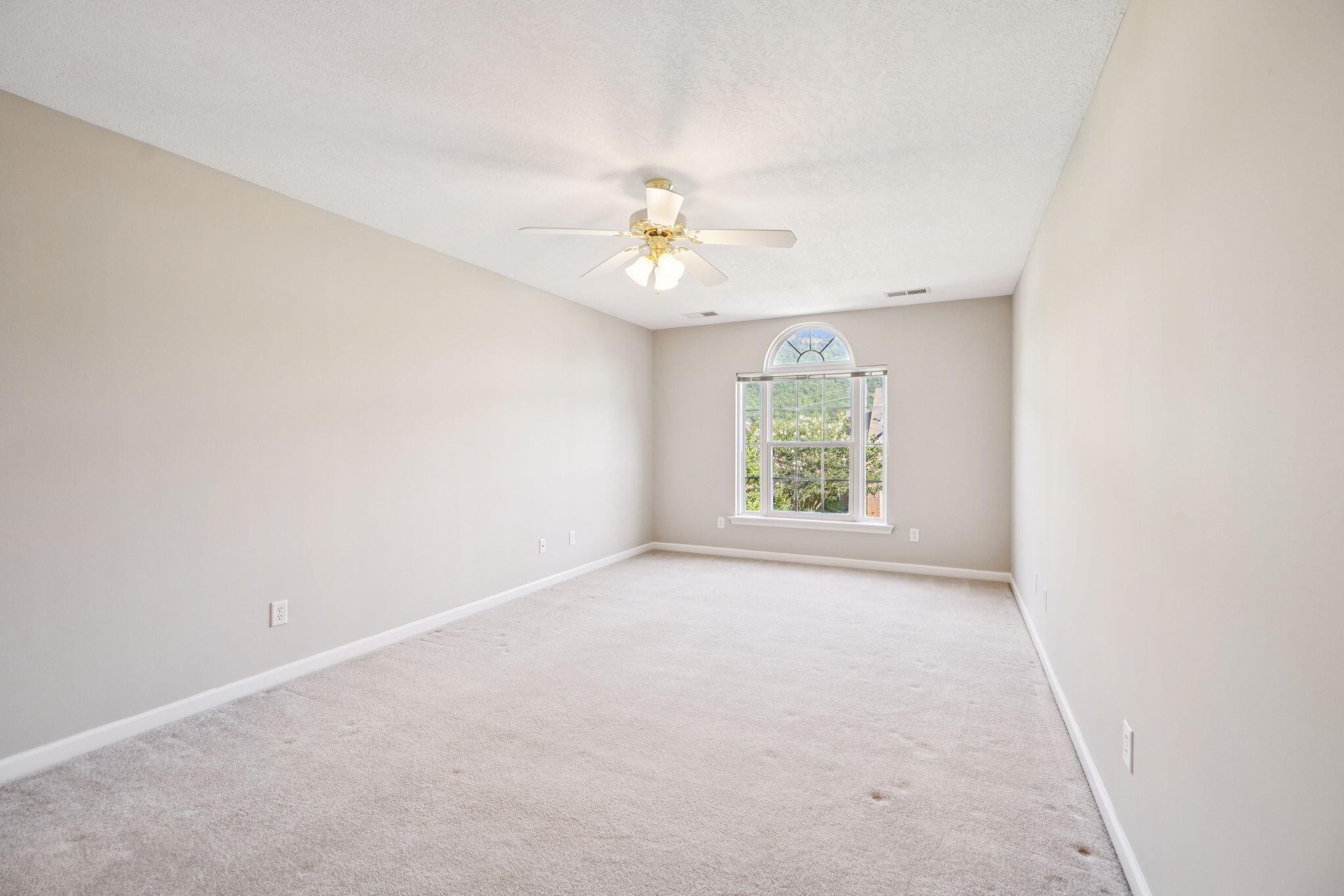 4550 Fire Pink Trail Property Photo 40