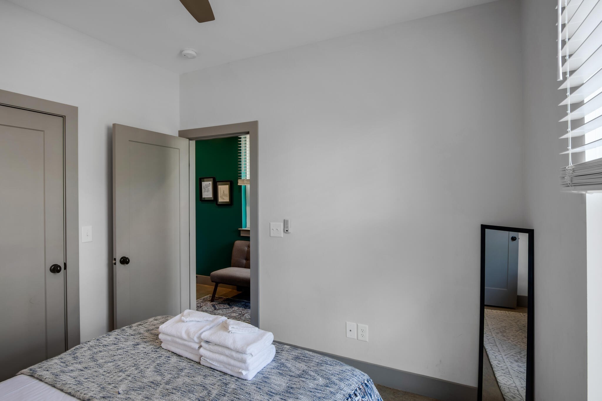 4908 Delaware Ave Property Photo 5