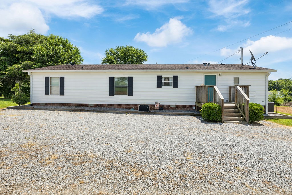 594 Governor Hall Rd Property Photo 17