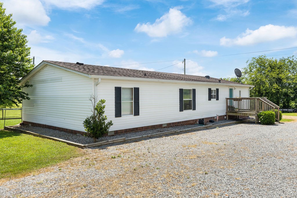 594 Governor Hall Rd Property Photo 18