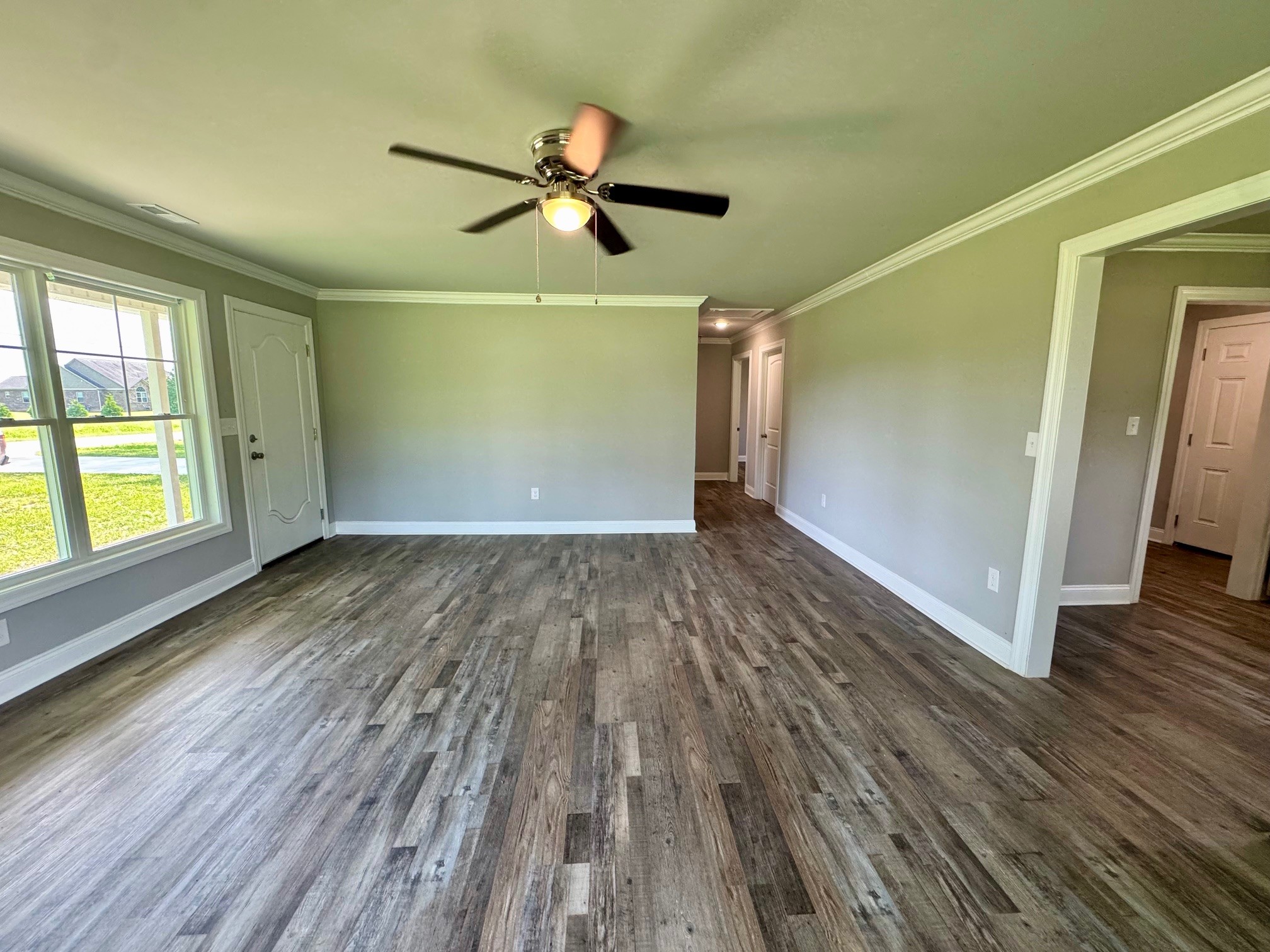 8165 State Line Rd Property Photo 8