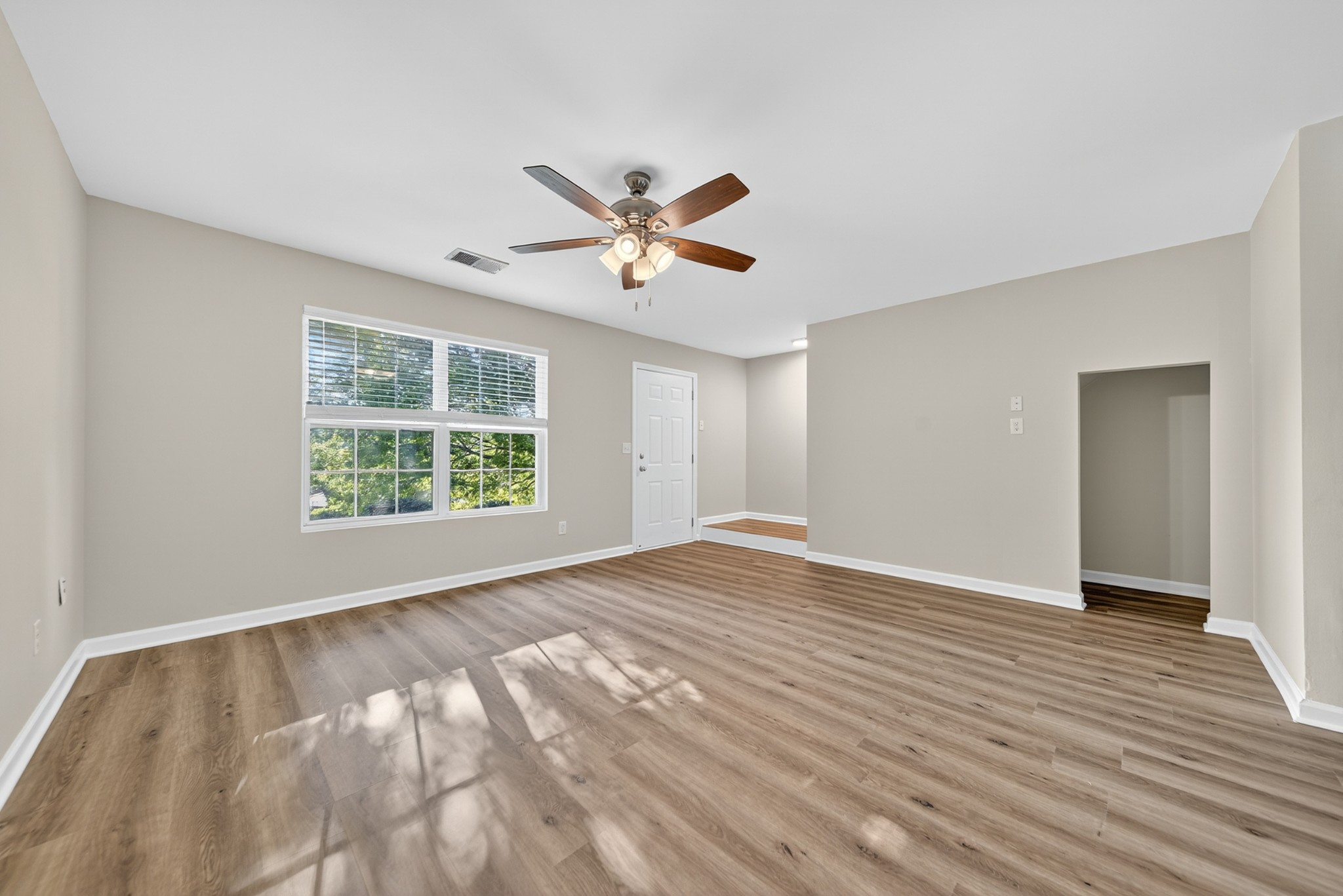 341 Bonita Pkwy Property Photo 6